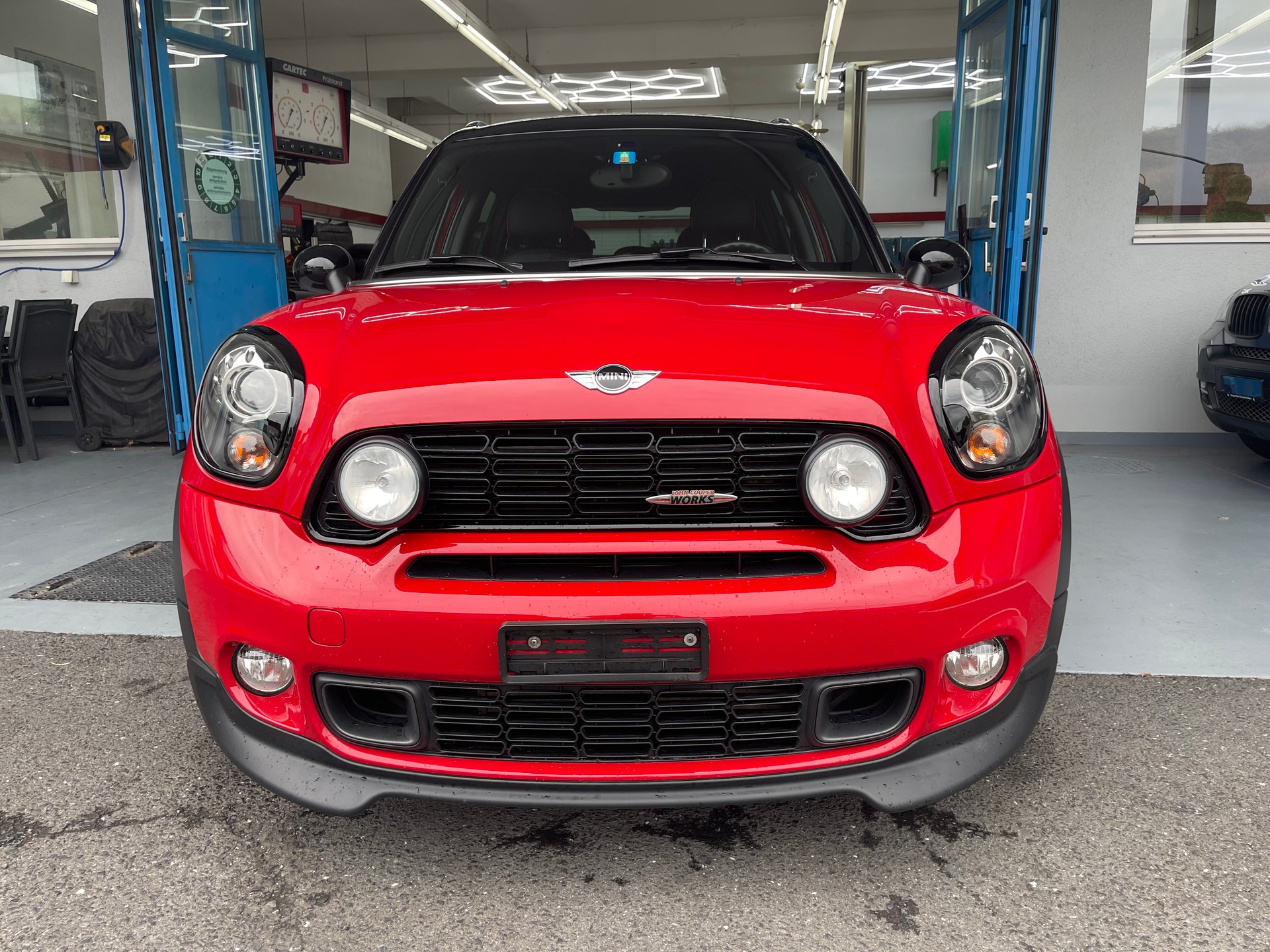 MINI Countryman John Cooper Works ALL4-image-2