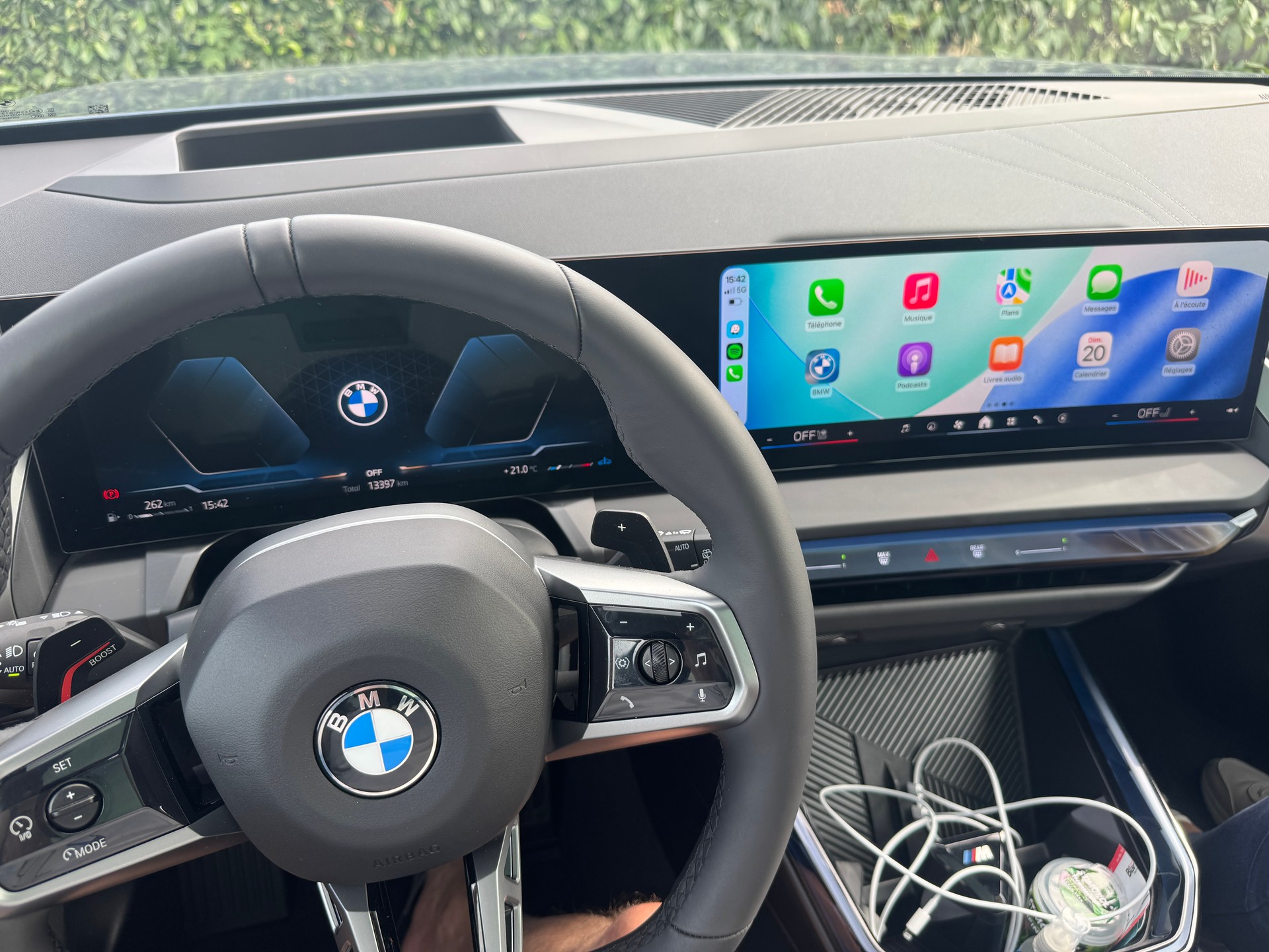BMW 20i xDrive-image-4