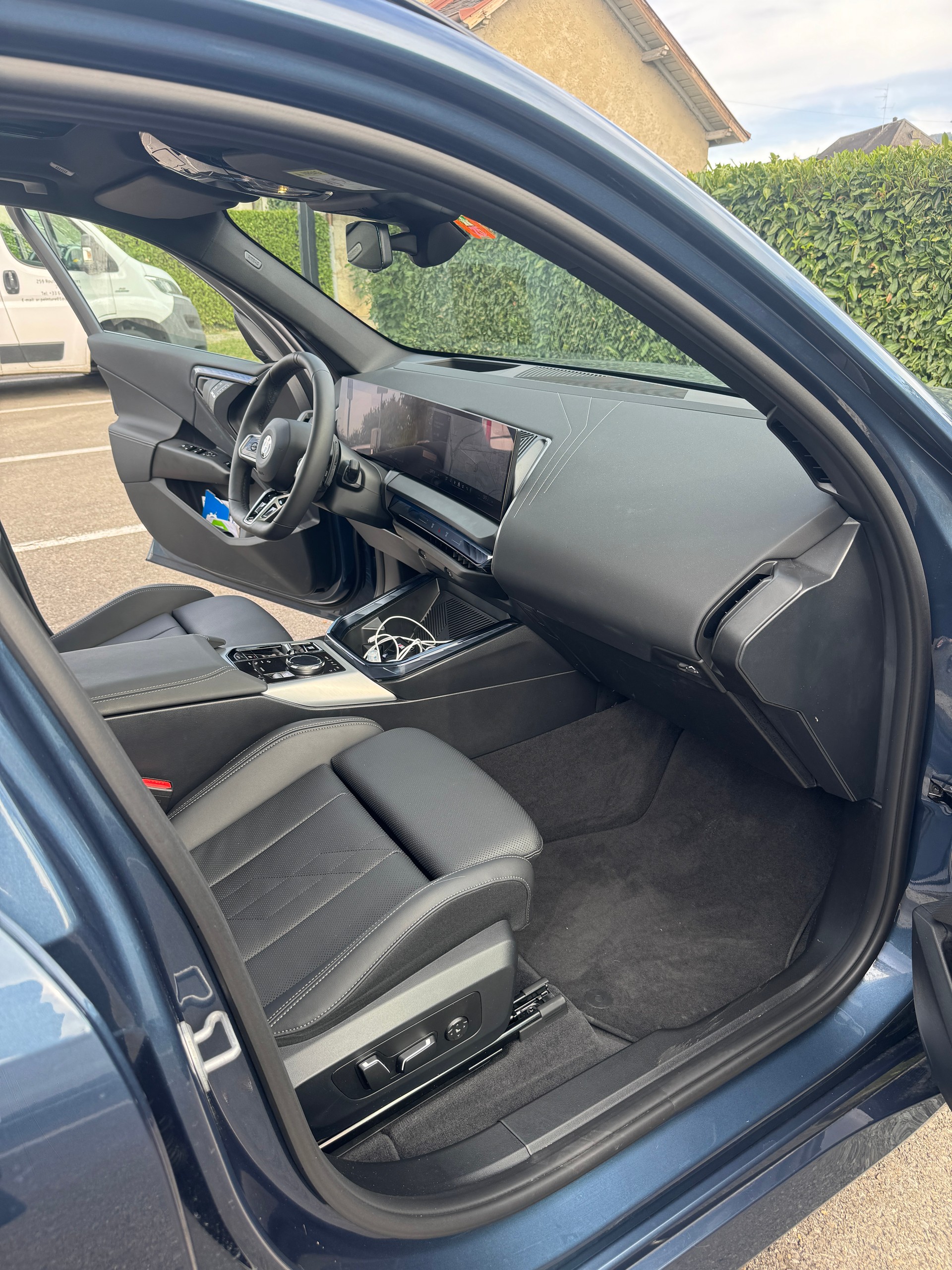 BMW 20i xDrive-image-5