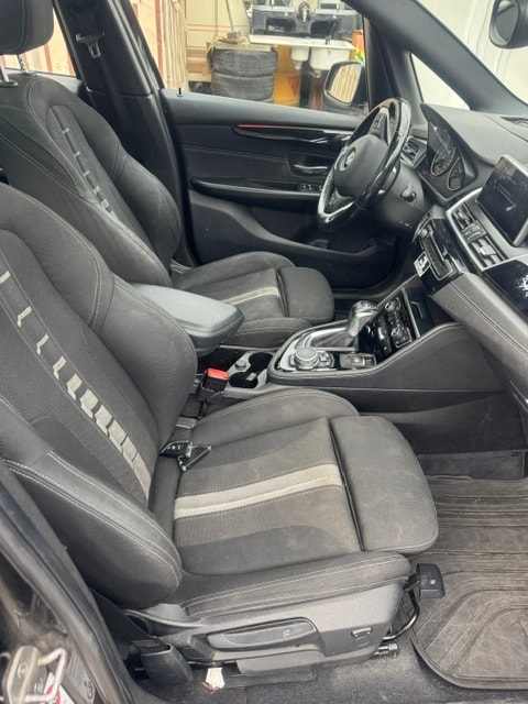 BMW 220d Active Tourer M Sport Steptronic-image-8