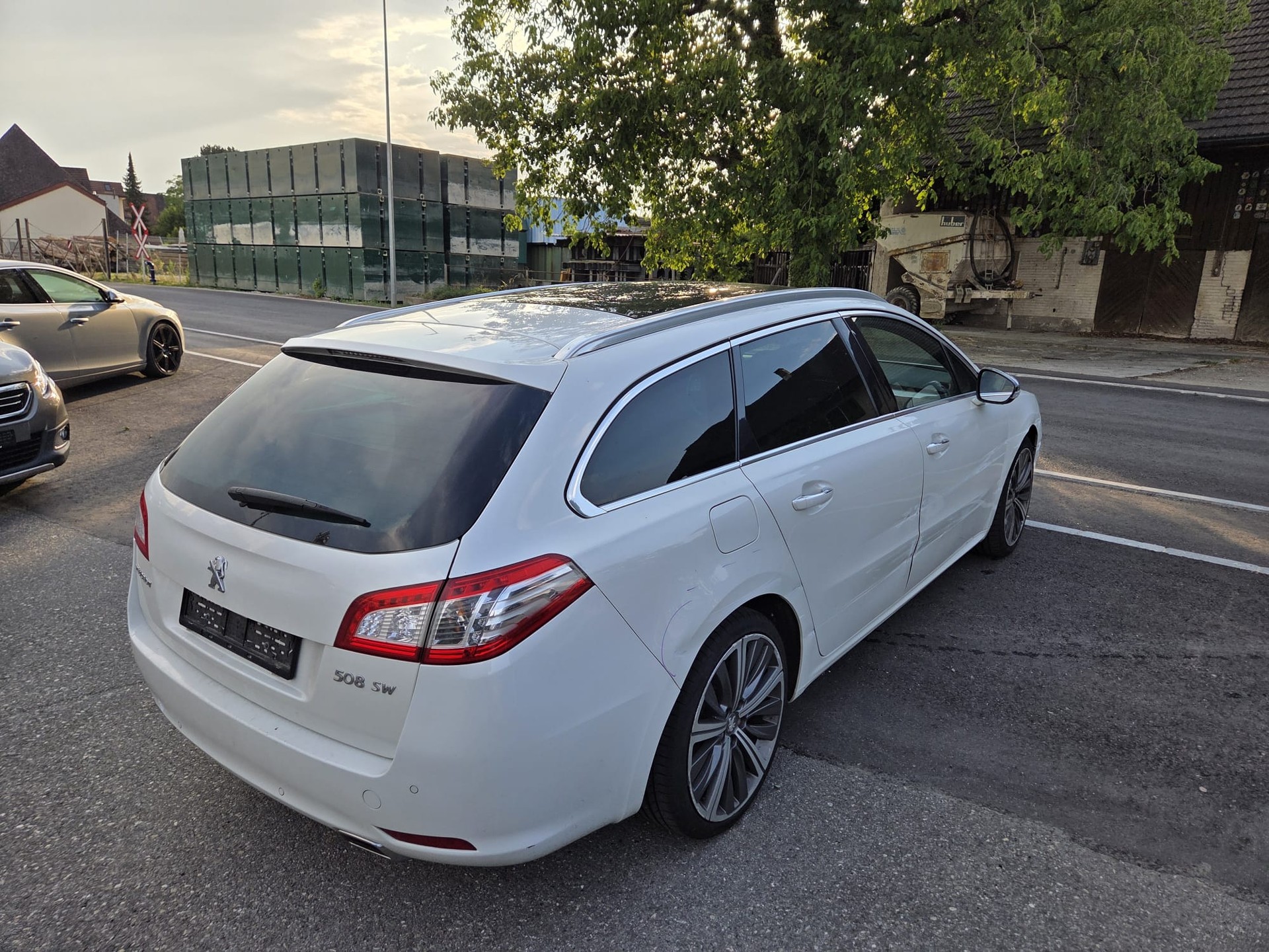 PEUGEOT 508 SW 2.2 HDI GT Automatic-image-4