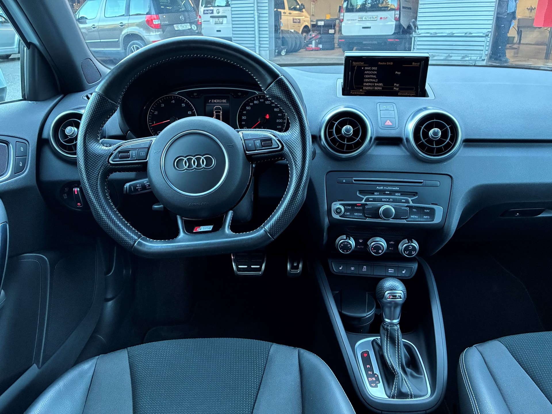 AUDI A1 Sportback 1.4 TFSI Sport S-tronic-image-10