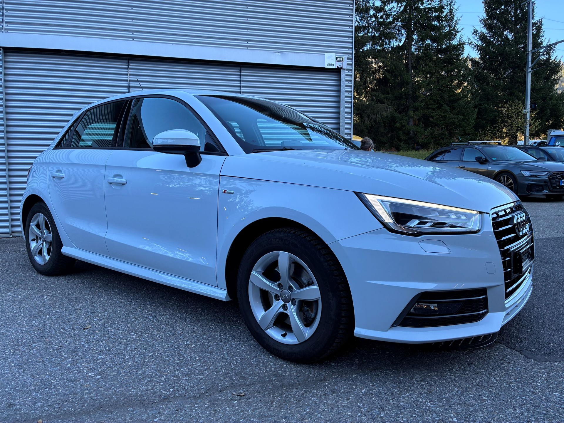 AUDI A1 Sportback 1.4 TFSI Sport S-tronic-image-4