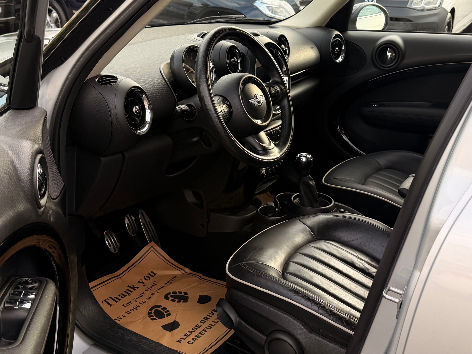 MINI Countryman Cooper S ALL4 JOHN COOPER WORKS-image-14