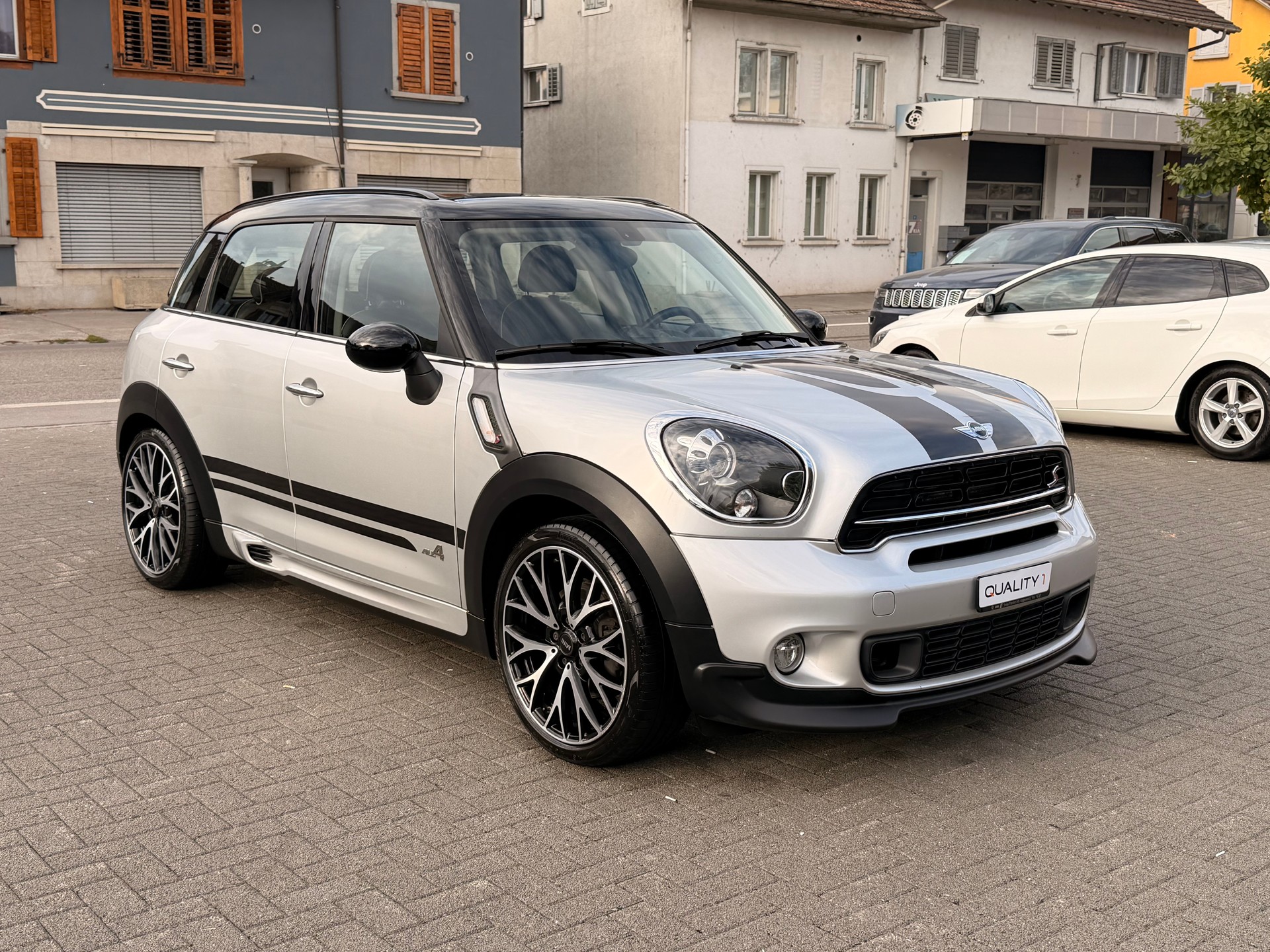 MINI Countryman Cooper S ALL4 JOHN COOPER WORKS-image-10