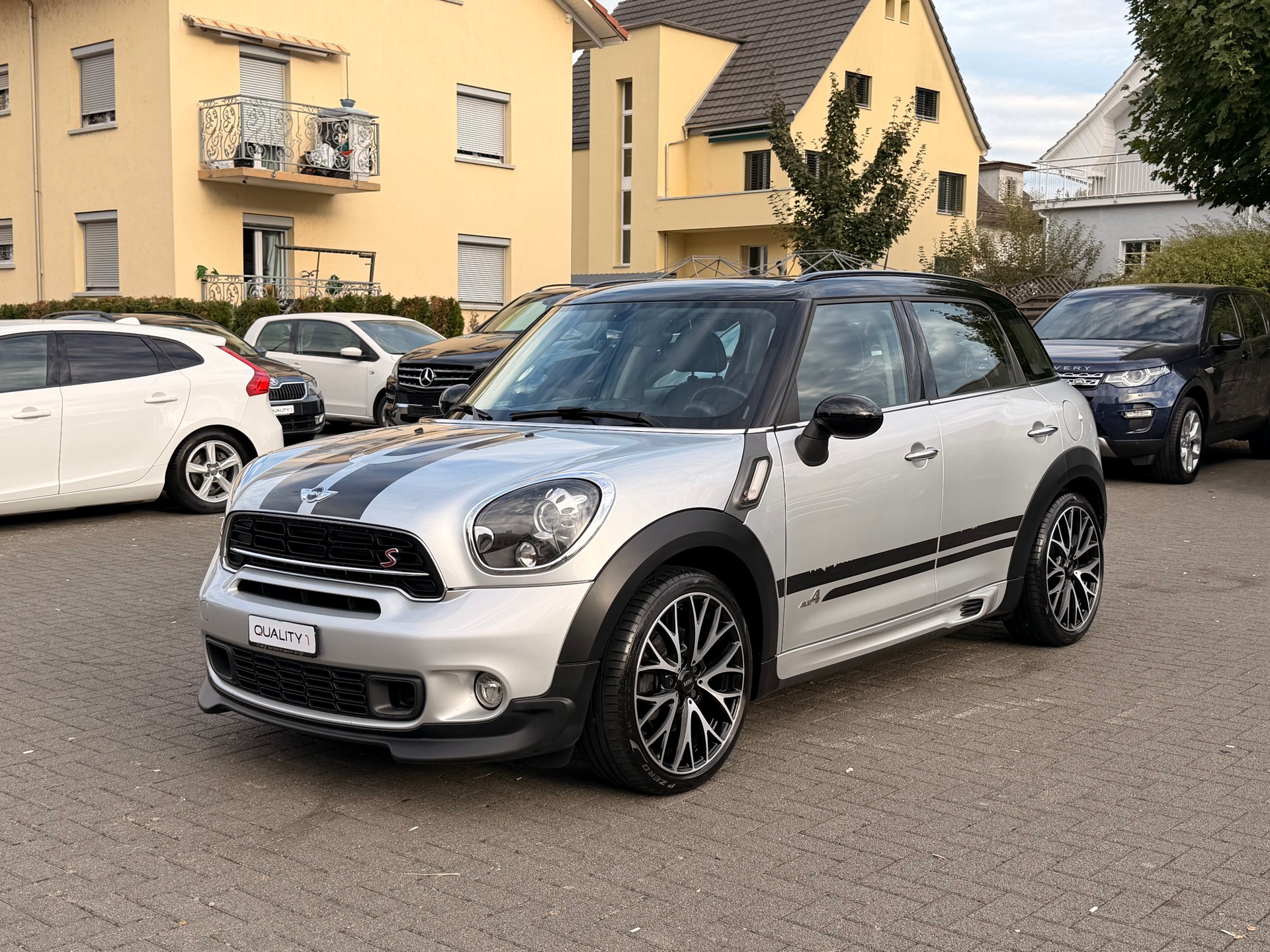 MINI Countryman Cooper S ALL4 JOHN COOPER WORKS-image-2