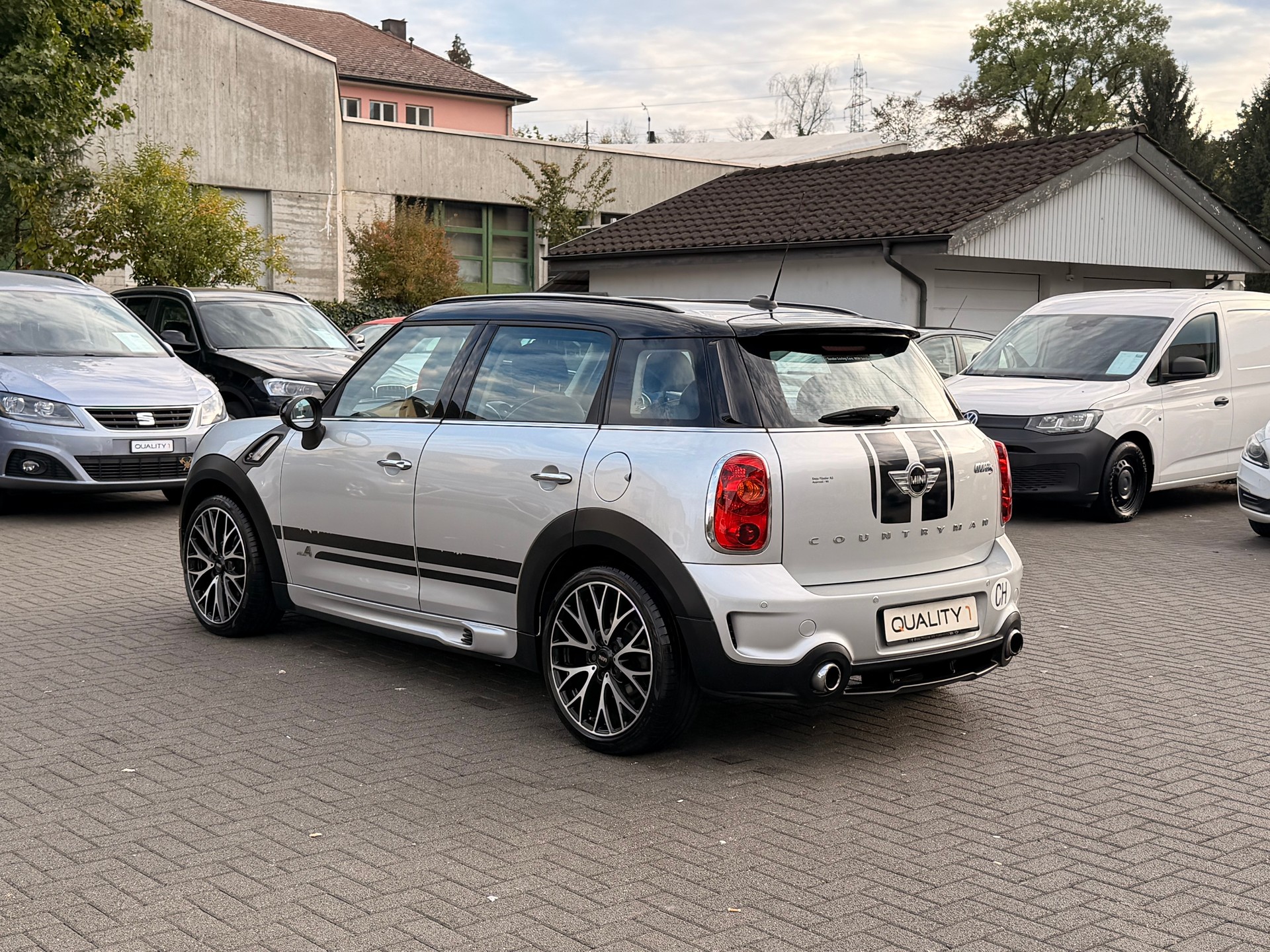 MINI Countryman Cooper S ALL4 JOHN COOPER WORKS-image-7