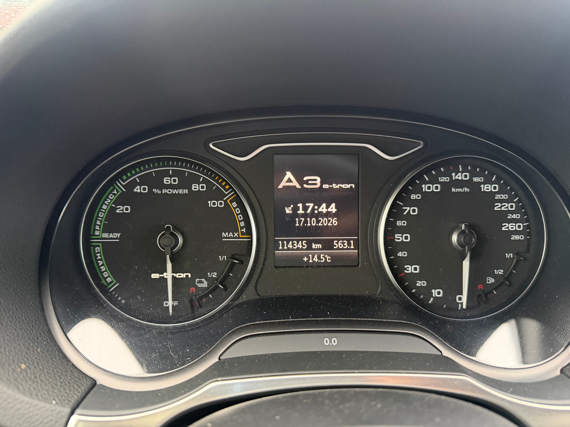 AUDI A3 Sportback 1.4 e-tron Ambition S-tronic-image-11