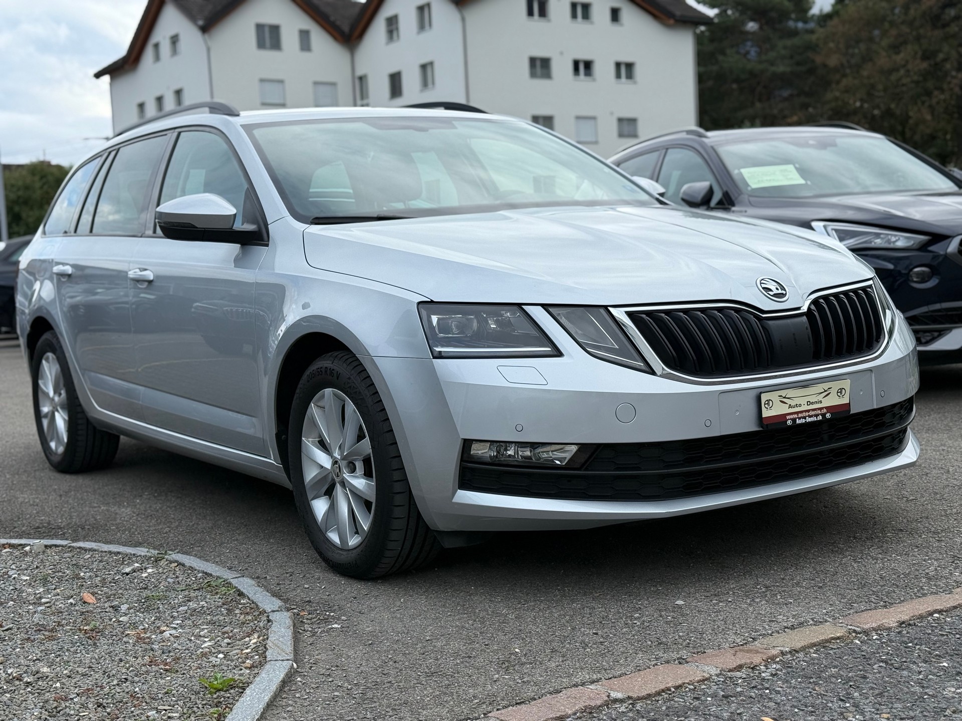 SKODA Octavia Combi 2.0 TDI 150 Ambition 4x4 DSG-showroom-element-2