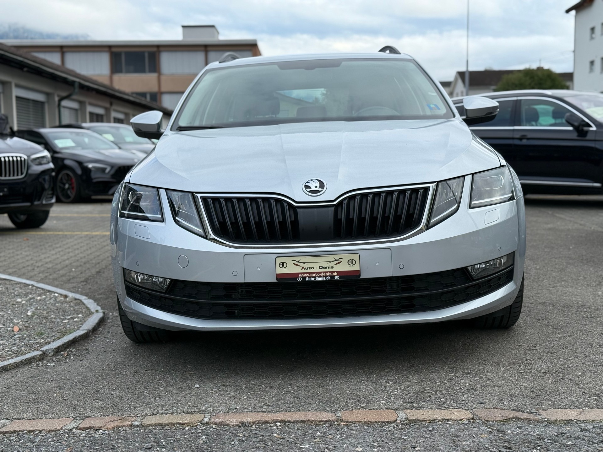 SKODA Octavia Combi 2.0 TDI 150 Ambition 4x4 DSG-showroom-element-1