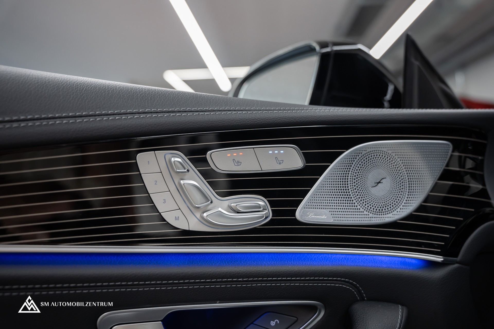 MERCEDES-BENZ CLS 450 AMG Line 4matic / 360° / Panorama / Sitzbelüftung-image-21