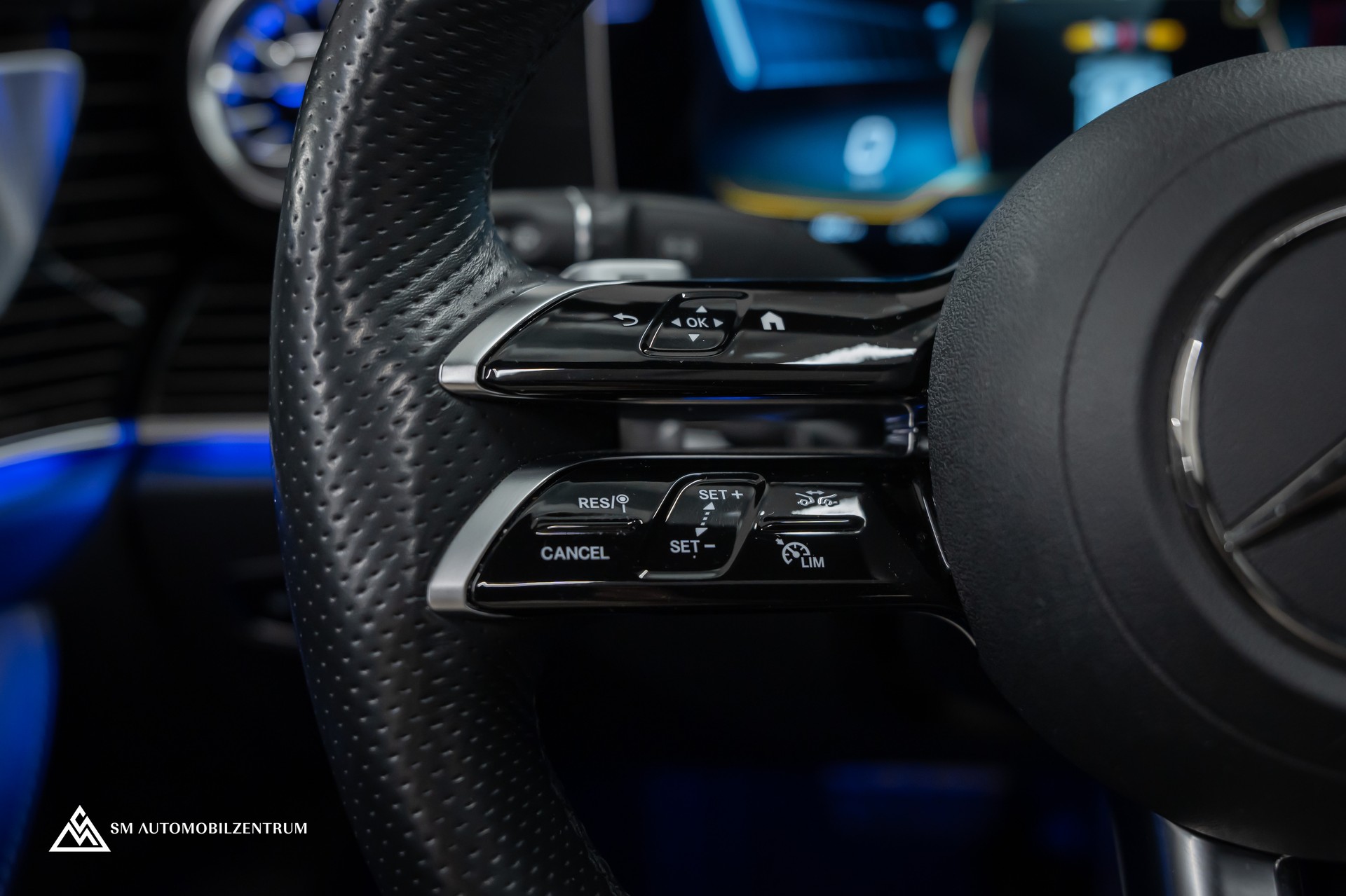 MERCEDES-BENZ CLS 450 AMG Line 4matic / 360° / Panorama / Sitzbelüftung-image-25