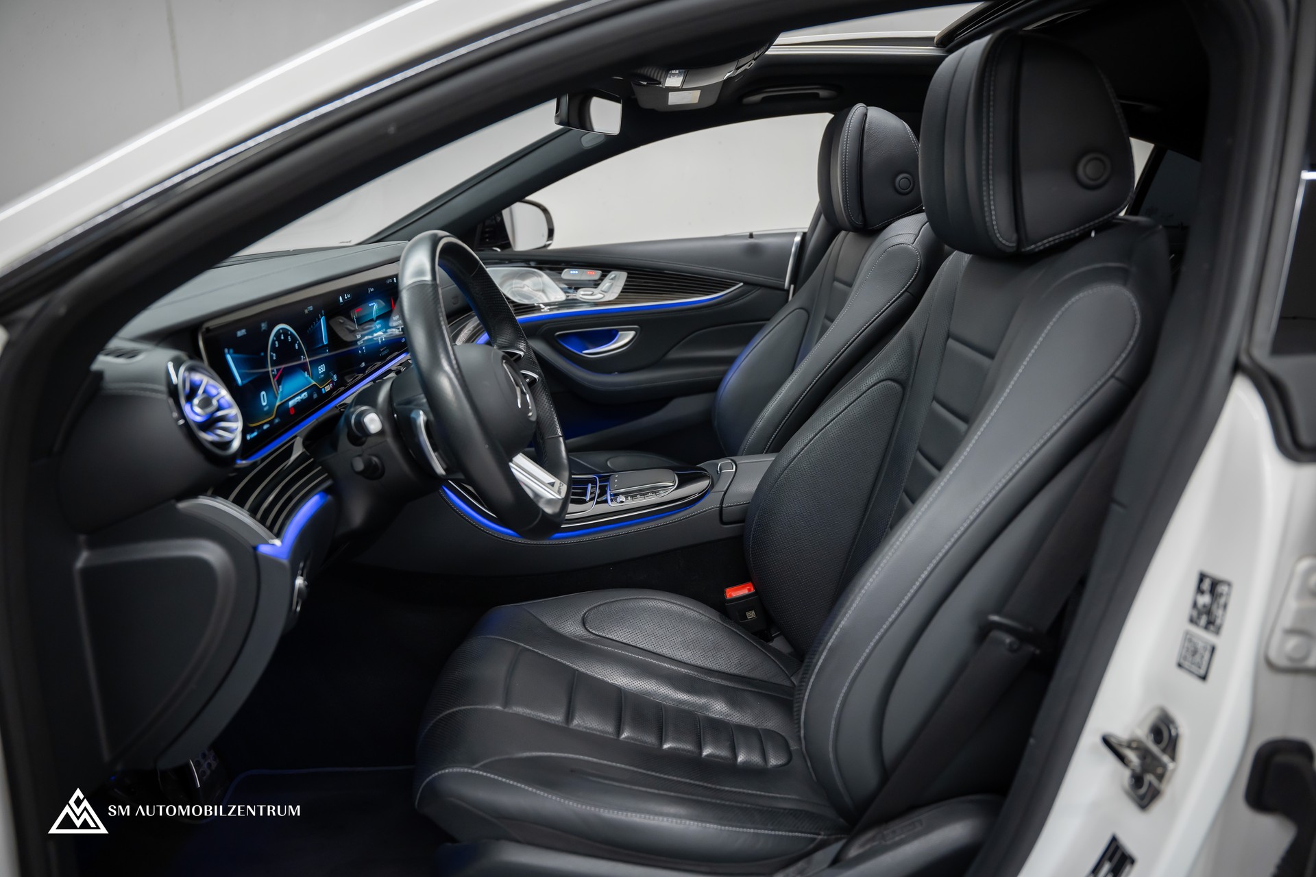 MERCEDES-BENZ CLS 450 AMG Line 4matic / 360° / Panorama / Sitzbelüftung-image-16
