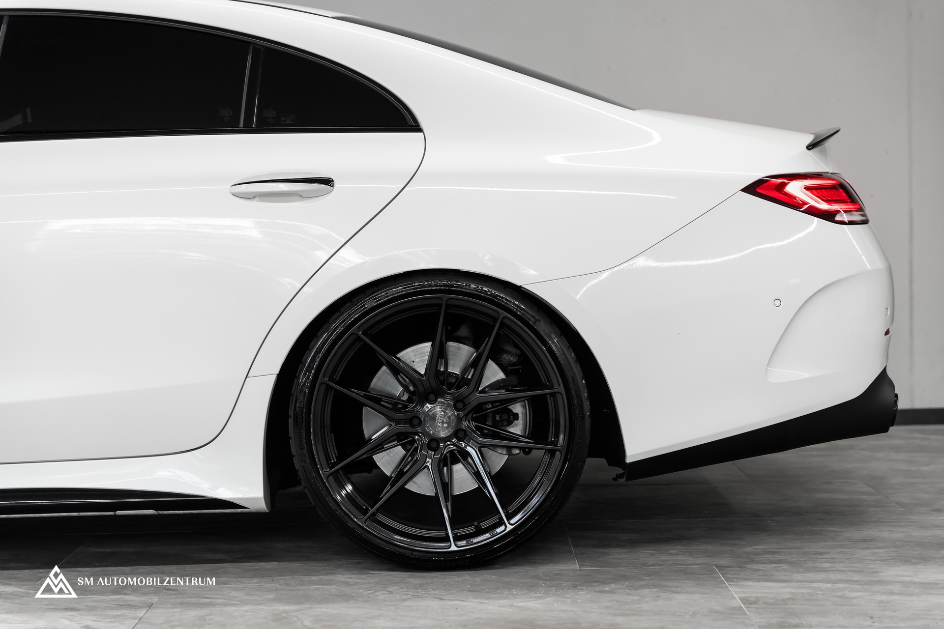 MERCEDES-BENZ CLS 450 AMG Line 4matic / 360° / Panorama / Sitzbelüftung-image-6