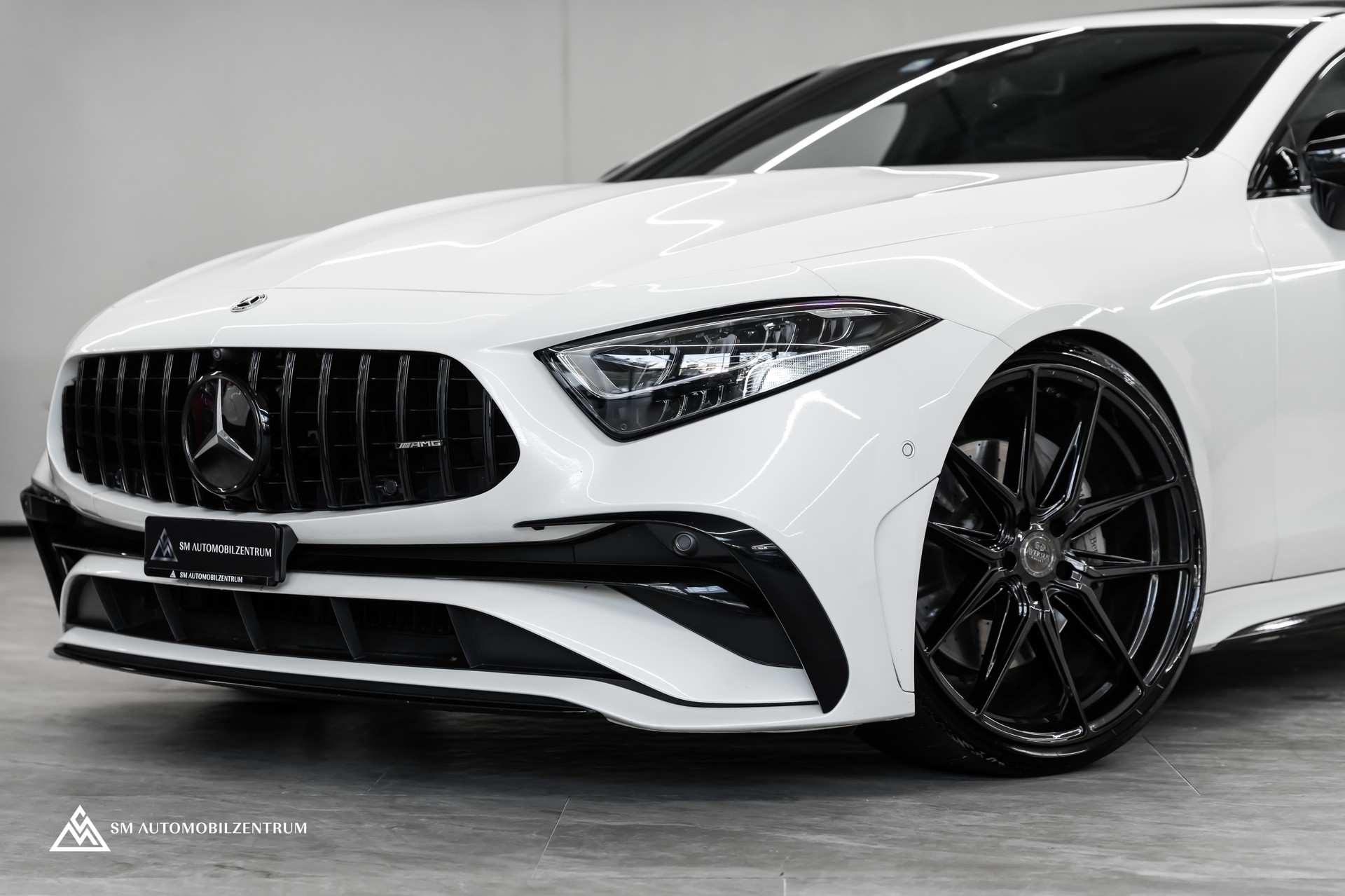 MERCEDES-BENZ CLS 450 AMG Line 4matic / 360° / Panorama / Sitzbelüftung-showroom-element-3