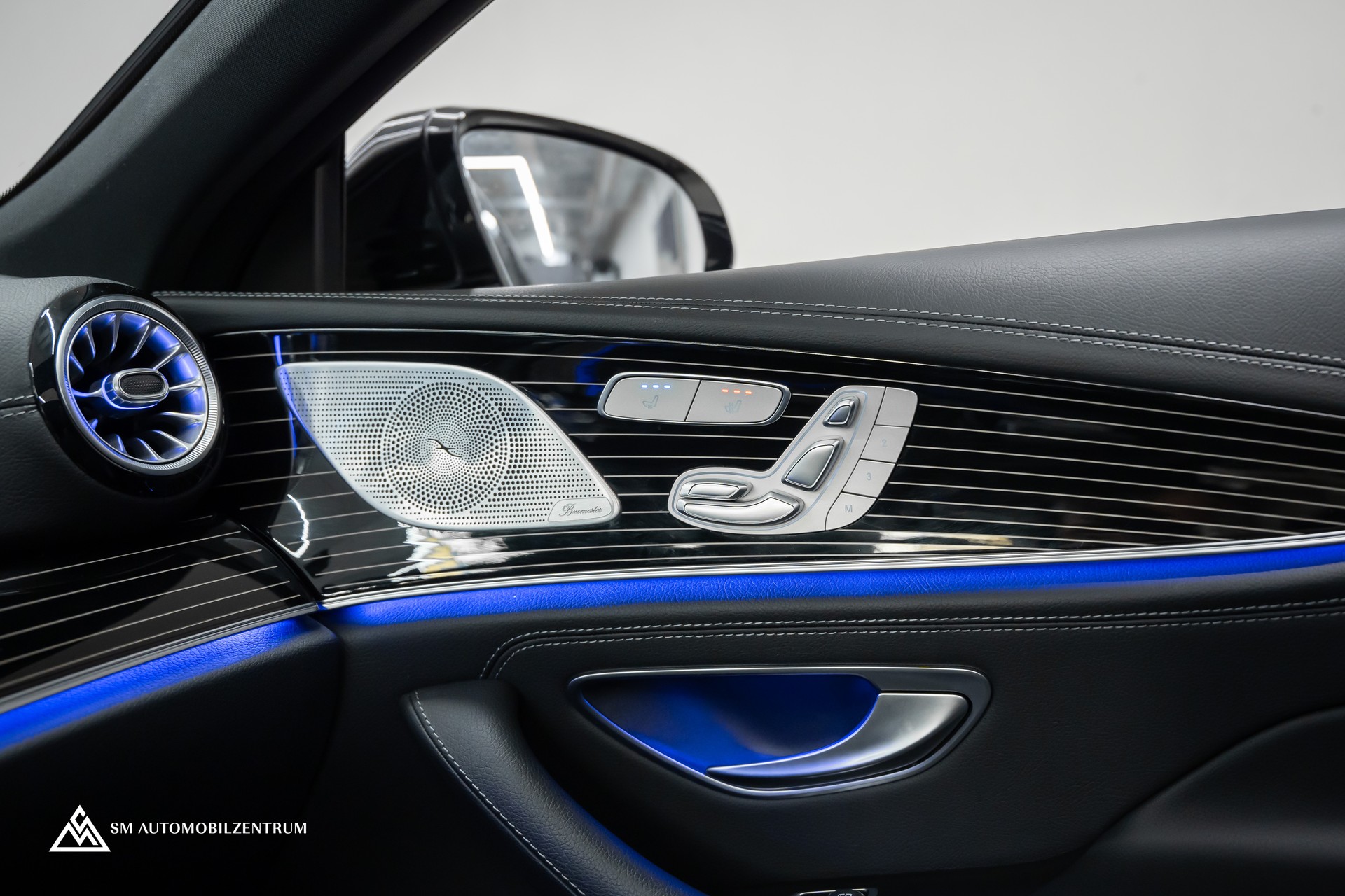 MERCEDES-BENZ CLS 450 AMG Line 4matic / 360° / Panorama / Sitzbelüftung-image-30