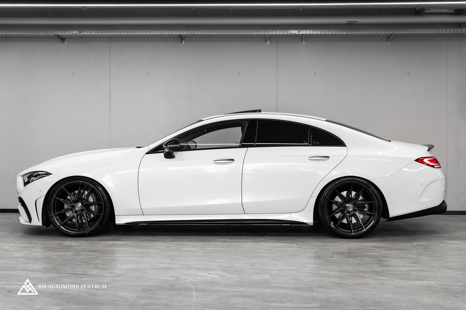 MERCEDES-BENZ CLS 450 AMG Line 4matic / 360° / Panorama / Sitzbelüftung-image-4
