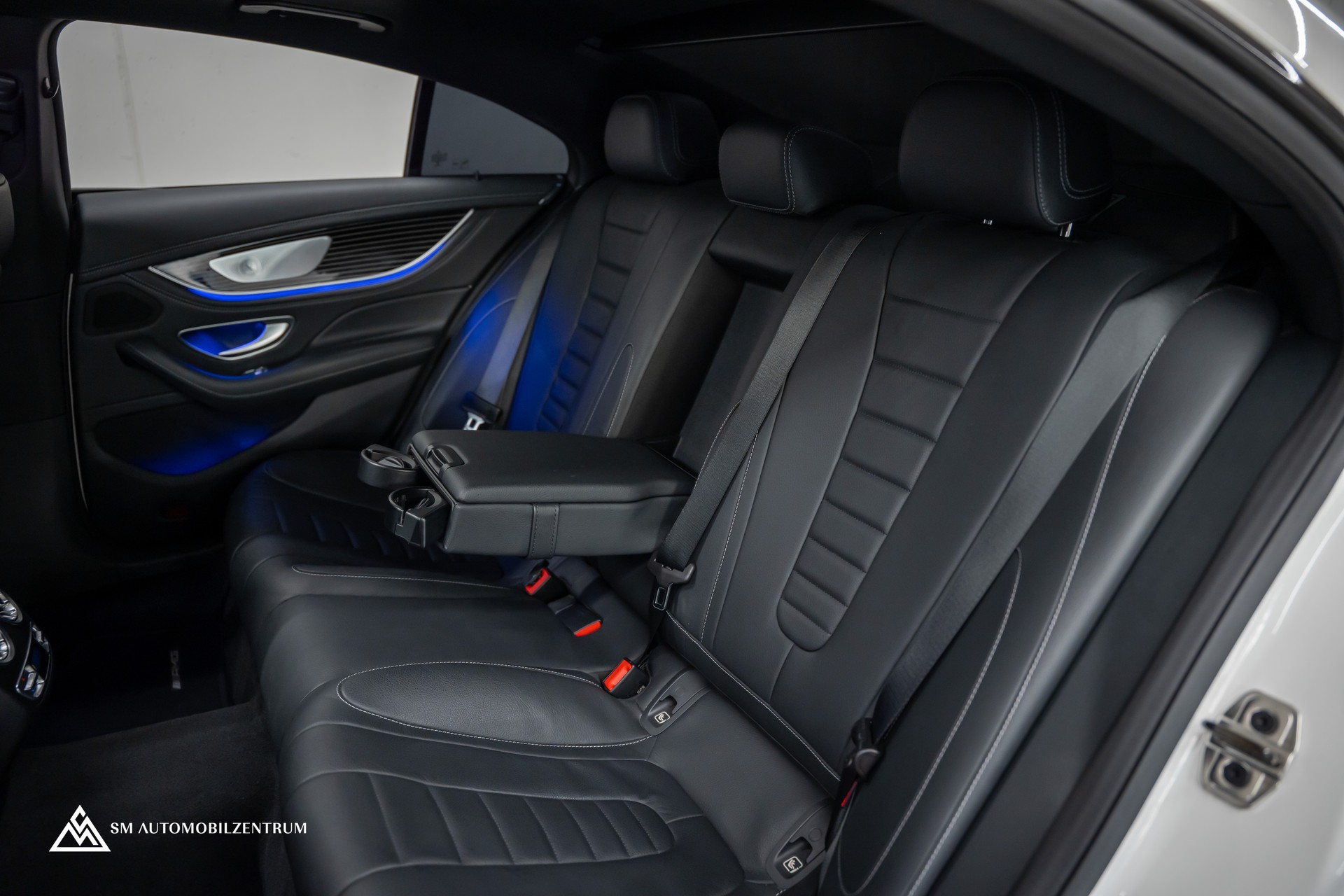 MERCEDES-BENZ CLS 450 AMG Line 4matic / 360° / Panorama / Sitzbelüftung-image-19