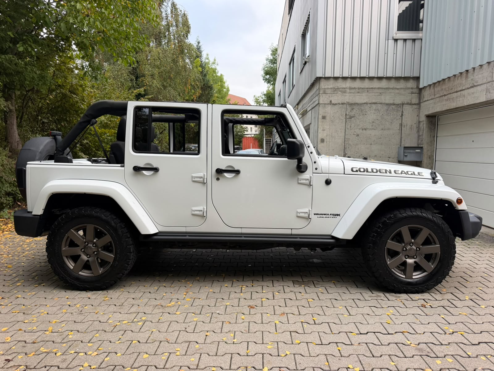 JEEP Wrangler 2.8CRD Unlimited Golden Eagle Aut.-image-13