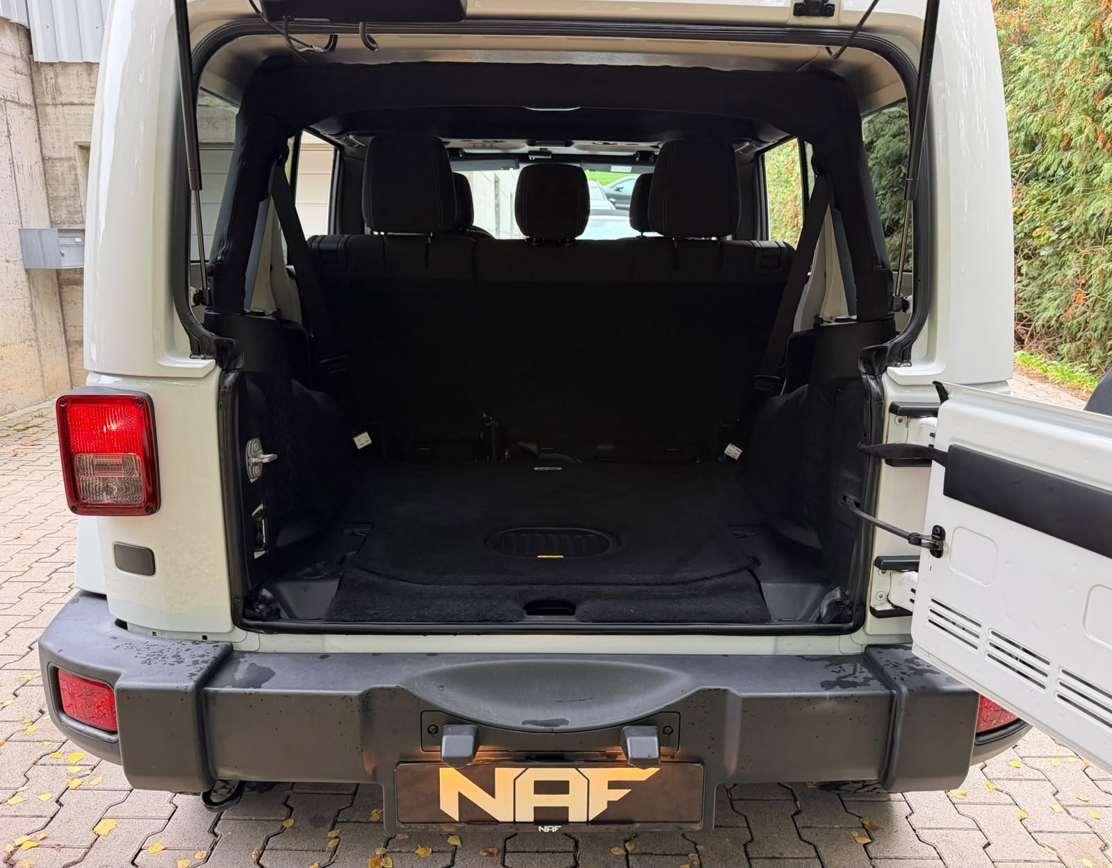 JEEP Wrangler 2.8CRD Unlimited Golden Eagle Aut.-image-22