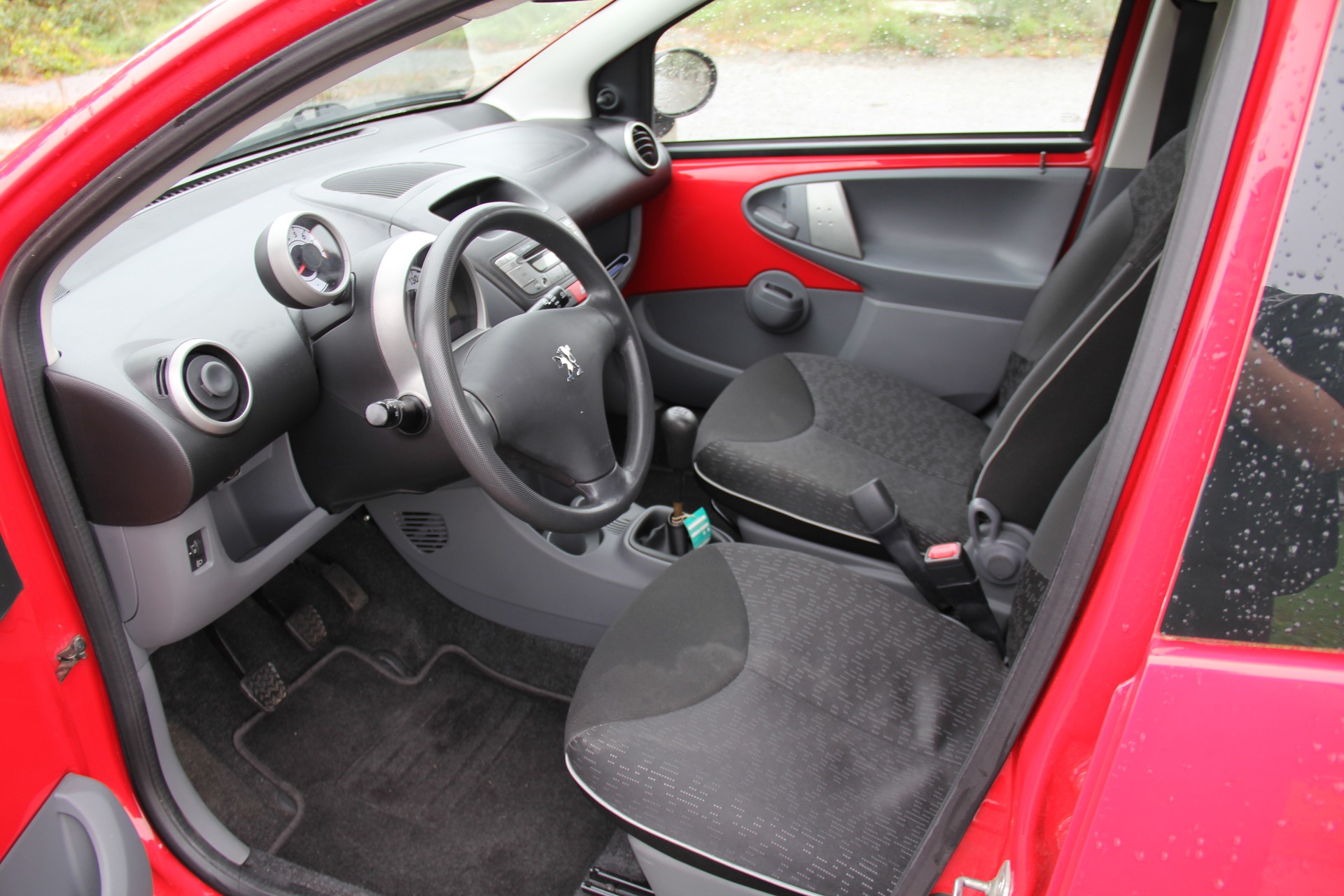 PEUGEOT 107 1.0 Trendy-image-7