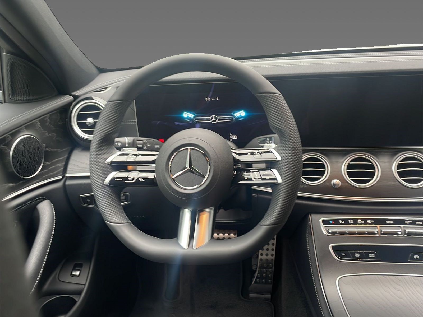 MERCEDES-BENZ E 300 d 4Matic T-Modell-image-6