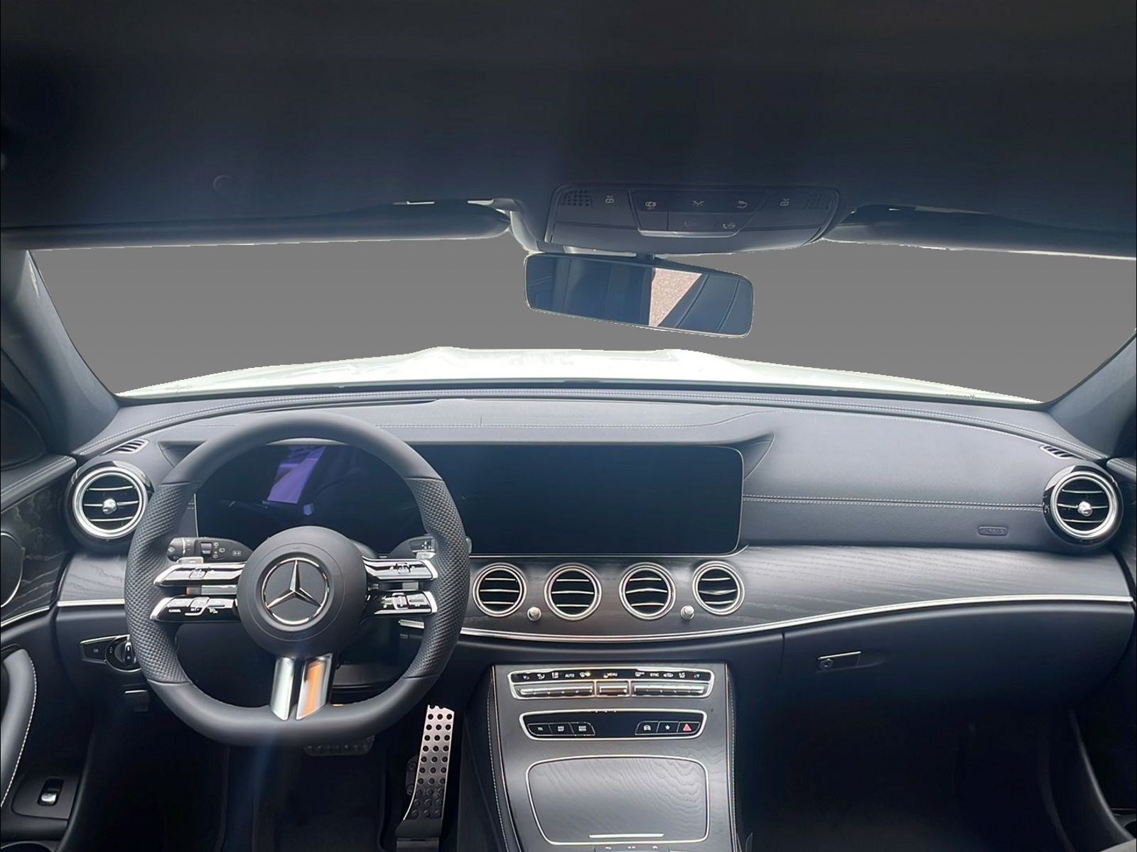 MERCEDES-BENZ E 300 d 4Matic T-Modell-image-8