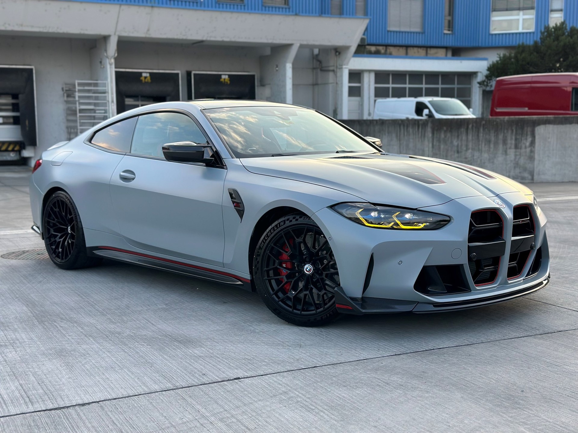 BMW M4 CSL Coupé-image-13