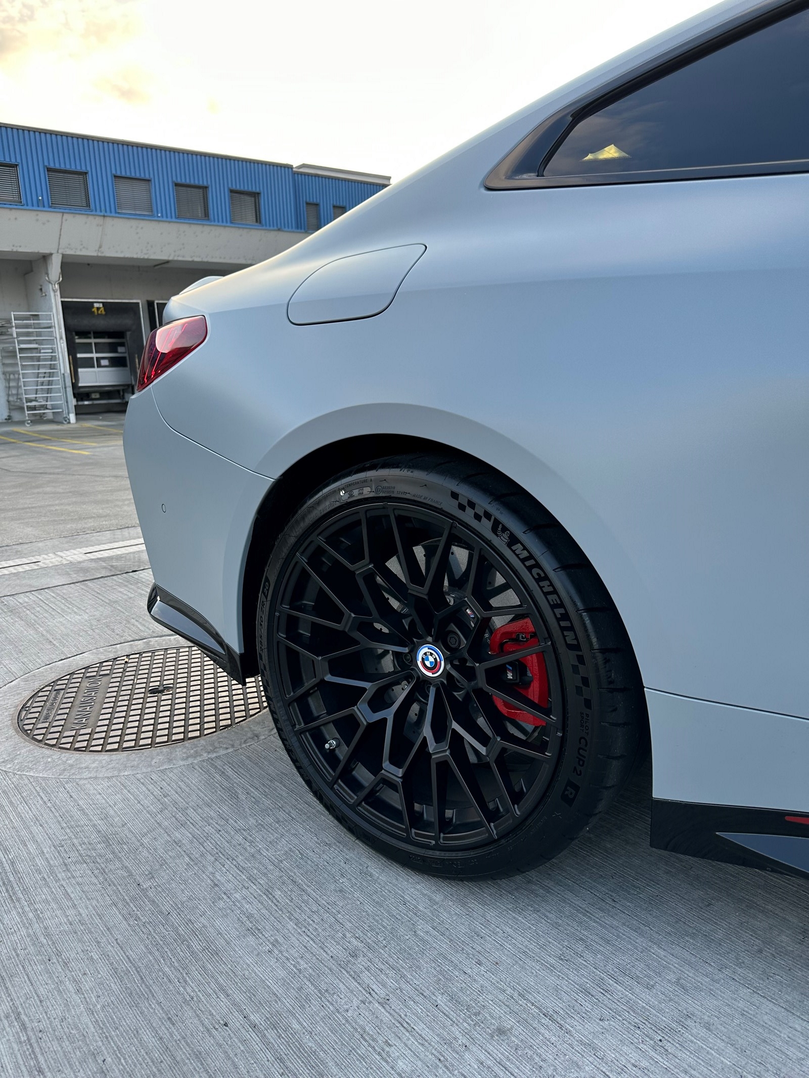 BMW M4 CSL Coupé-image-12