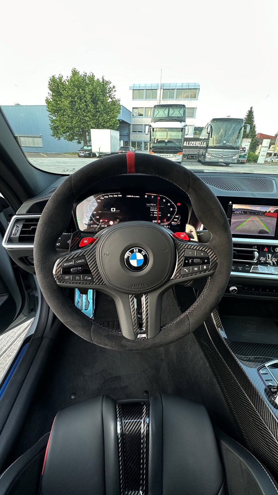 BMW M4 CSL Coupé-image-30