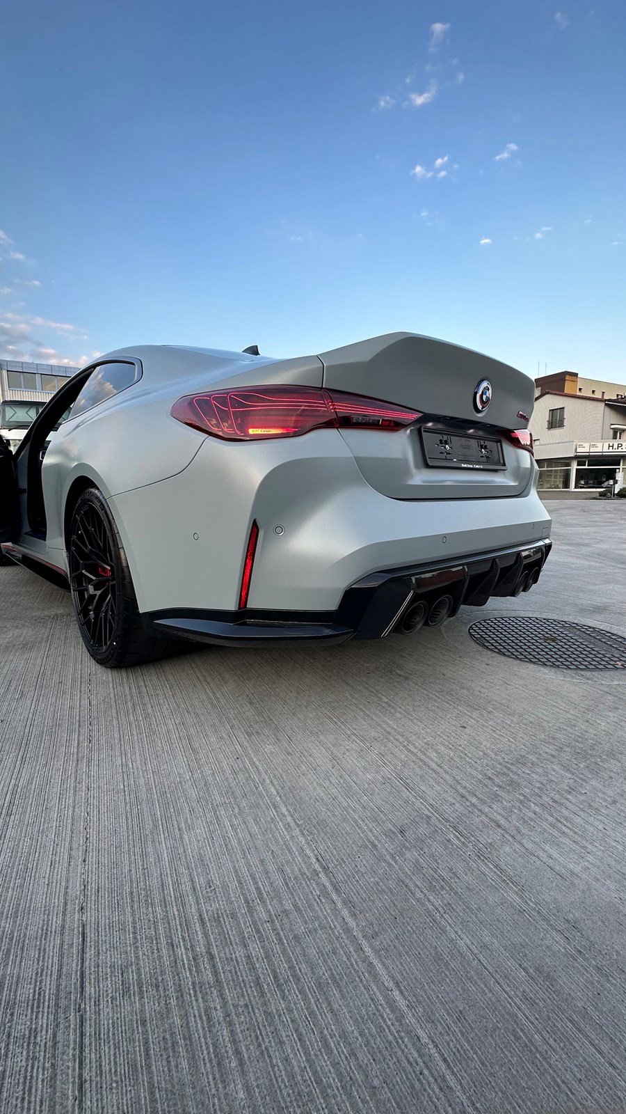 BMW M4 CSL Coupé-image-5