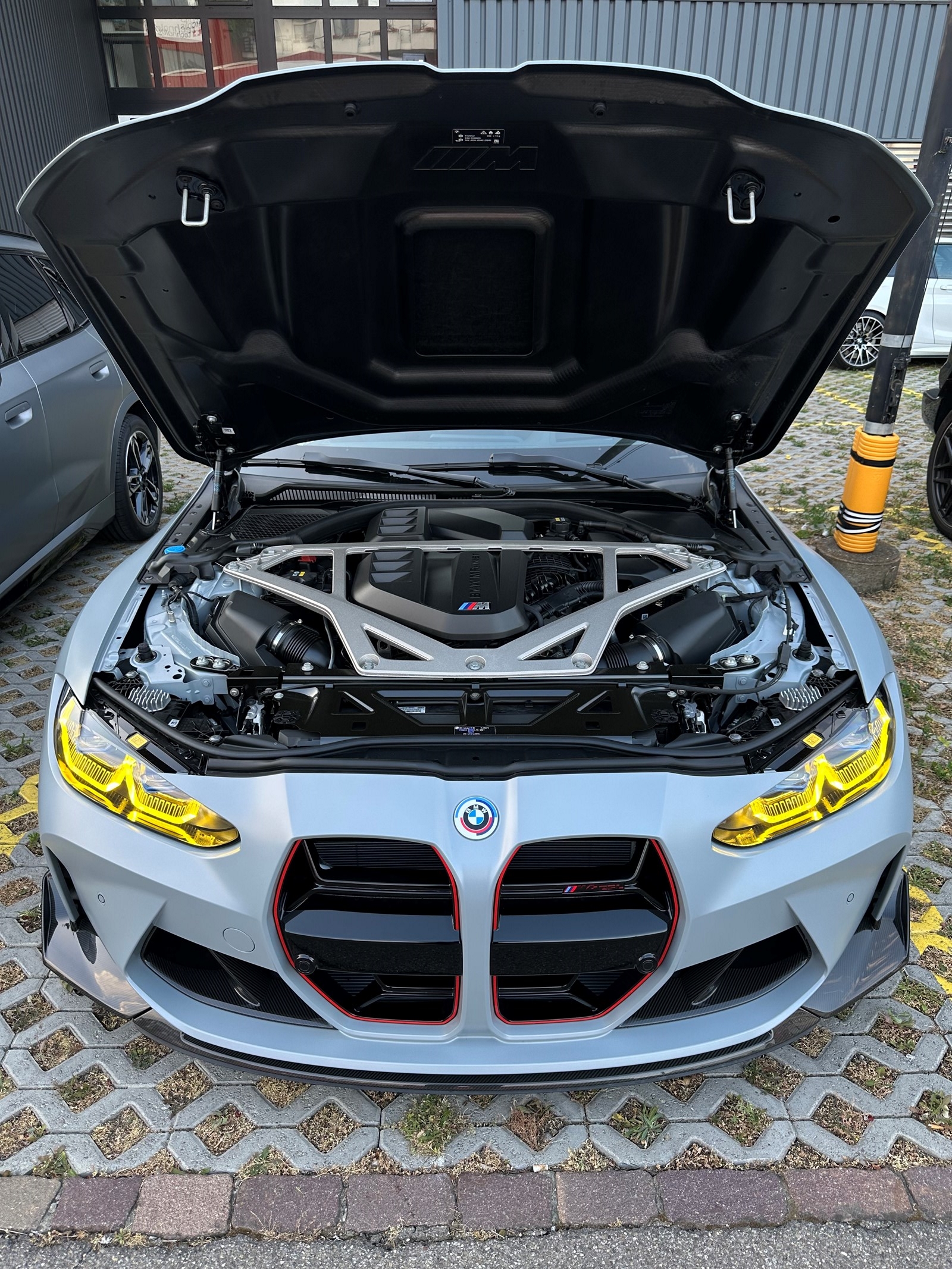 BMW M4 CSL Coupé-image-18
