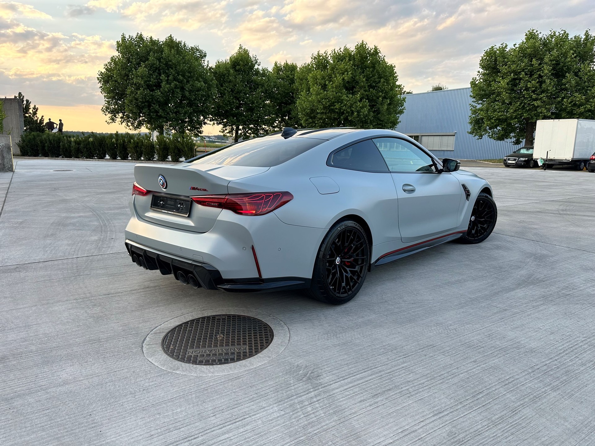 BMW M4 CSL Coupé-image-9