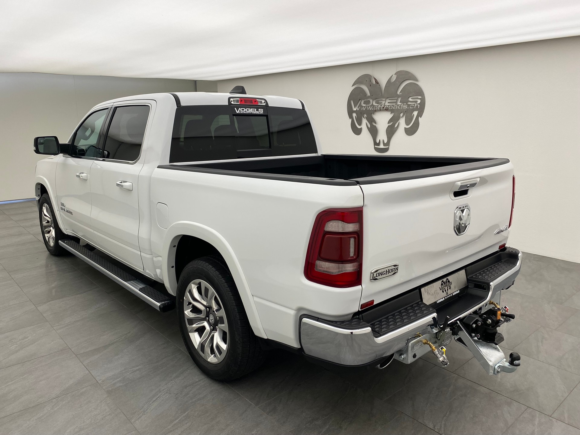 DODGE Ram 1500 5.7 V8 Longhorn 10.5T eTorque-image-5