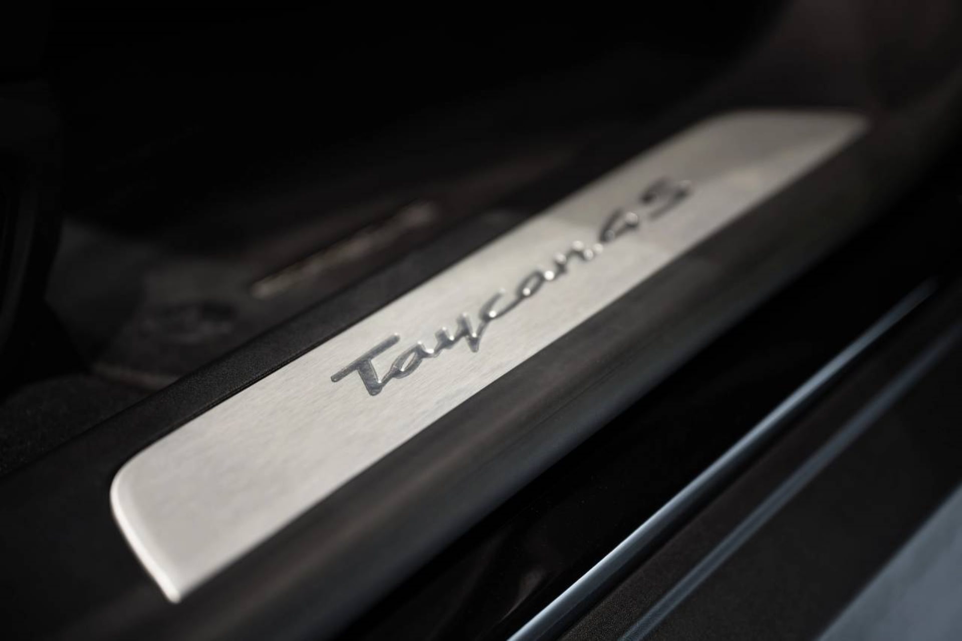 PORSCHE Taycan 4S Sport Turismo-image-28