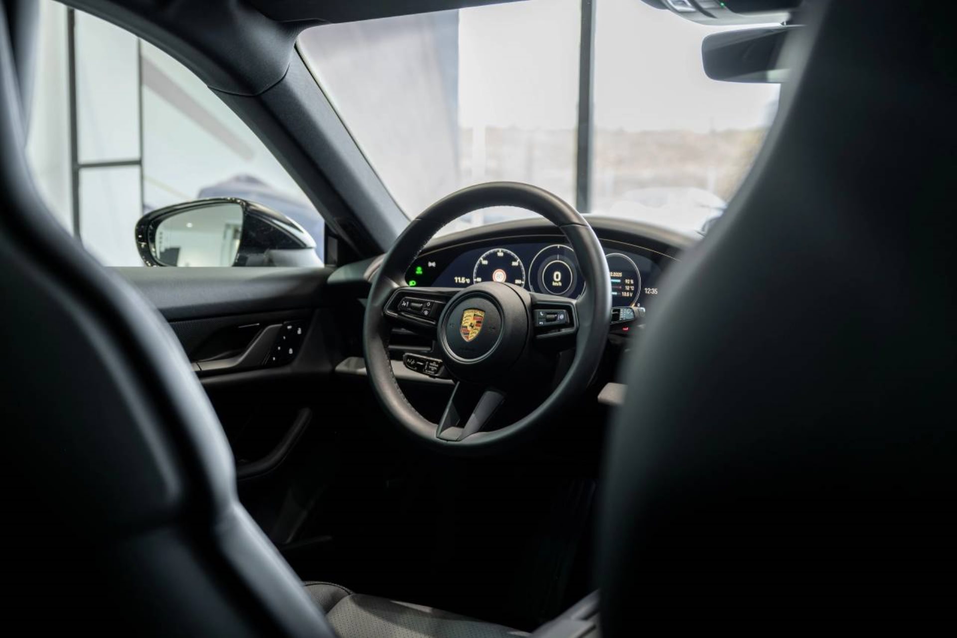 PORSCHE Taycan 4S Sport Turismo-image-16