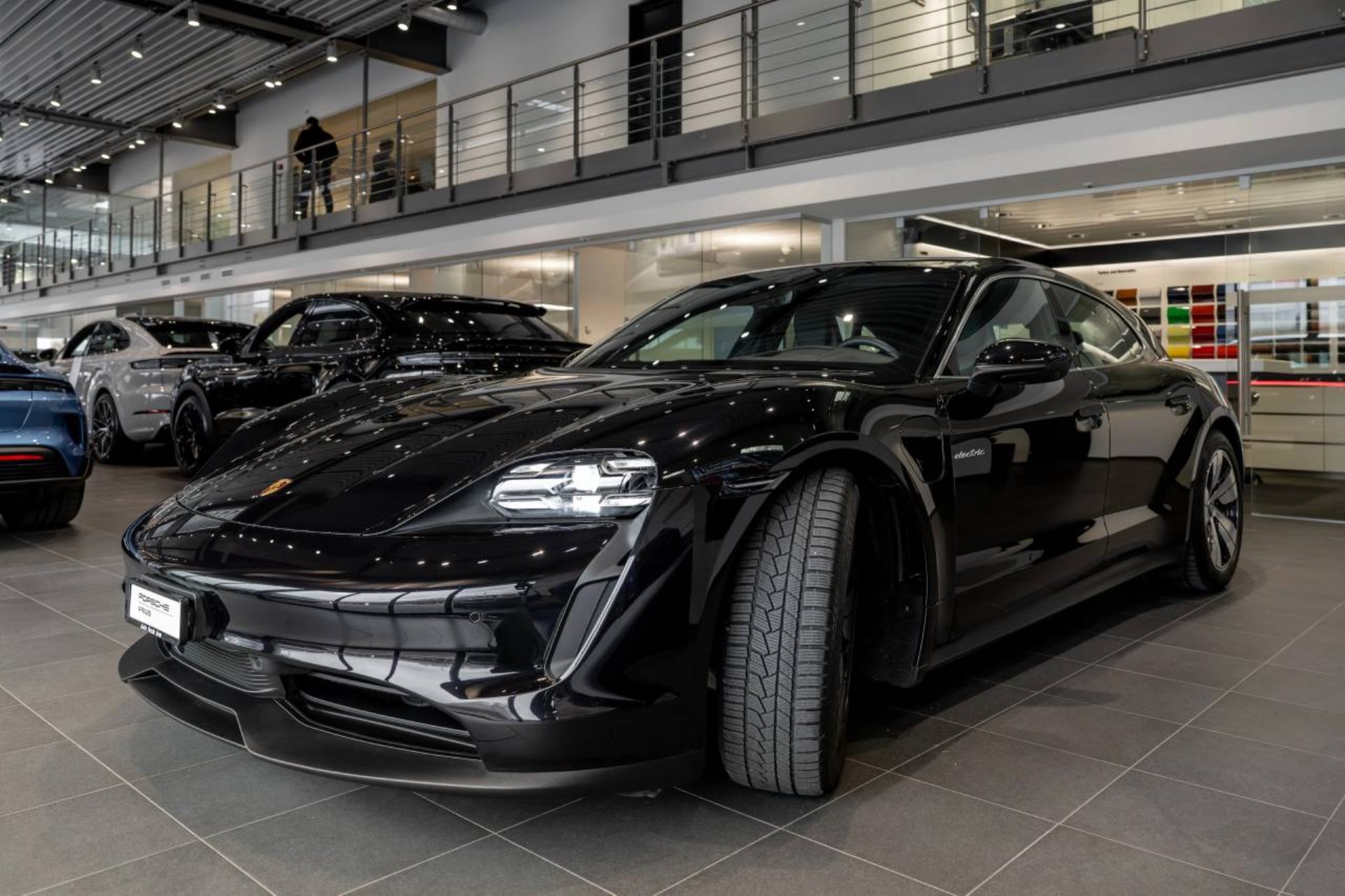 PORSCHE Taycan 4S Sport Turismo-image-8