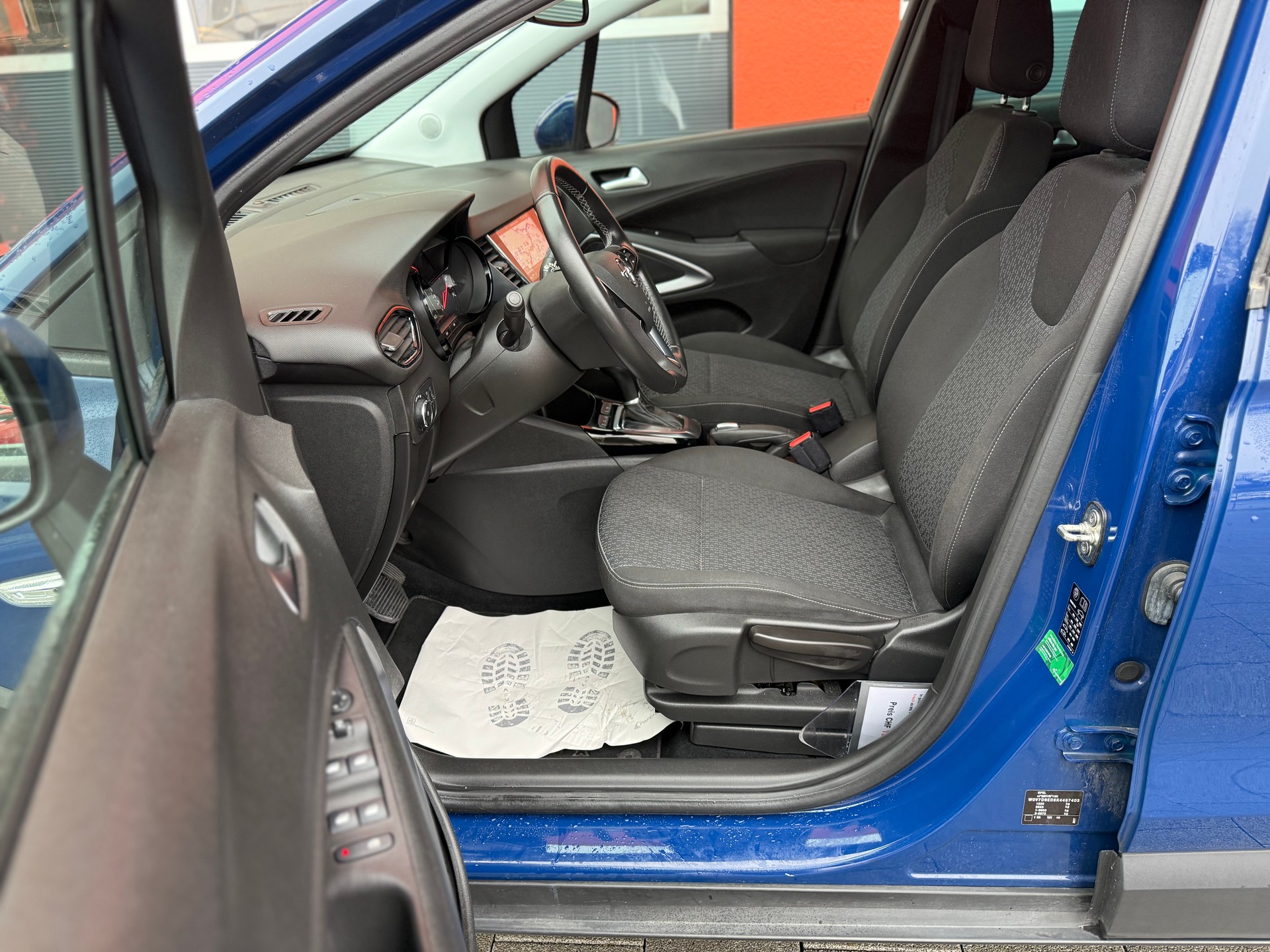 OPEL Crossland X 1.2i 120 Wir haben auch verschiedene Km stände und Preis...-image-8