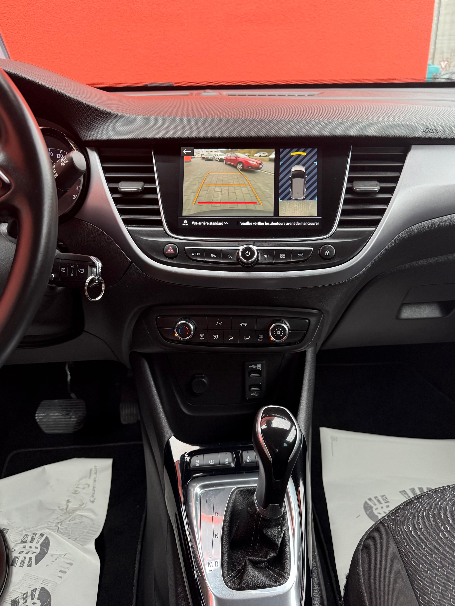 OPEL Crossland X 1.2i 120 Wir haben auch verschiedene Km stände und Preis...-image-6