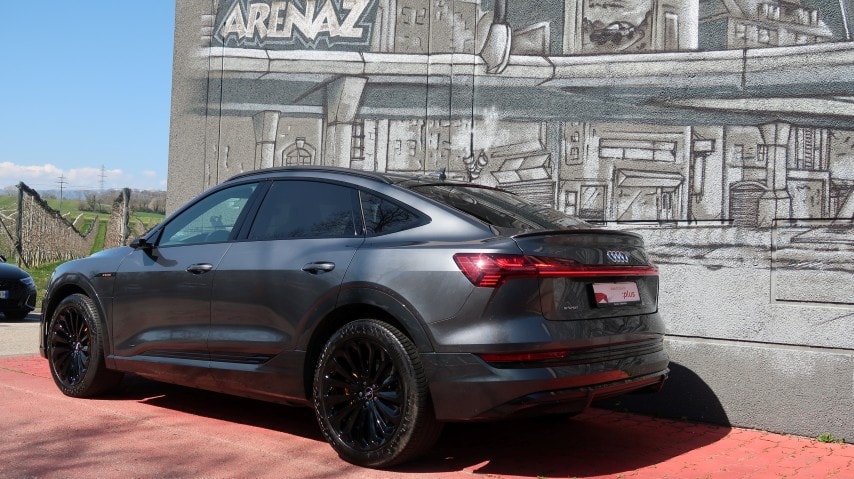 AUDI e-tron 55 Sportback S Line quattro-image-1