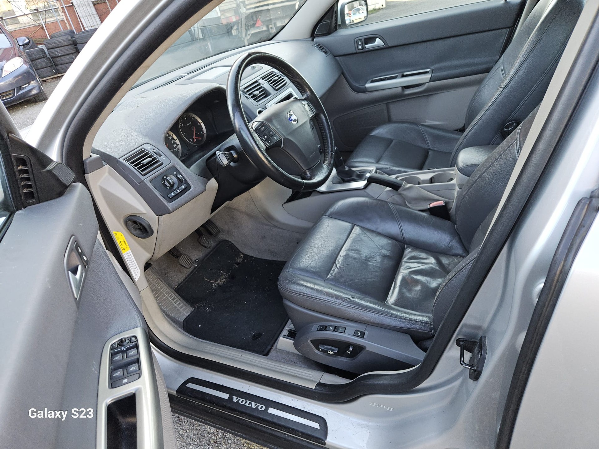 VOLVO V50 2.0D-image-10