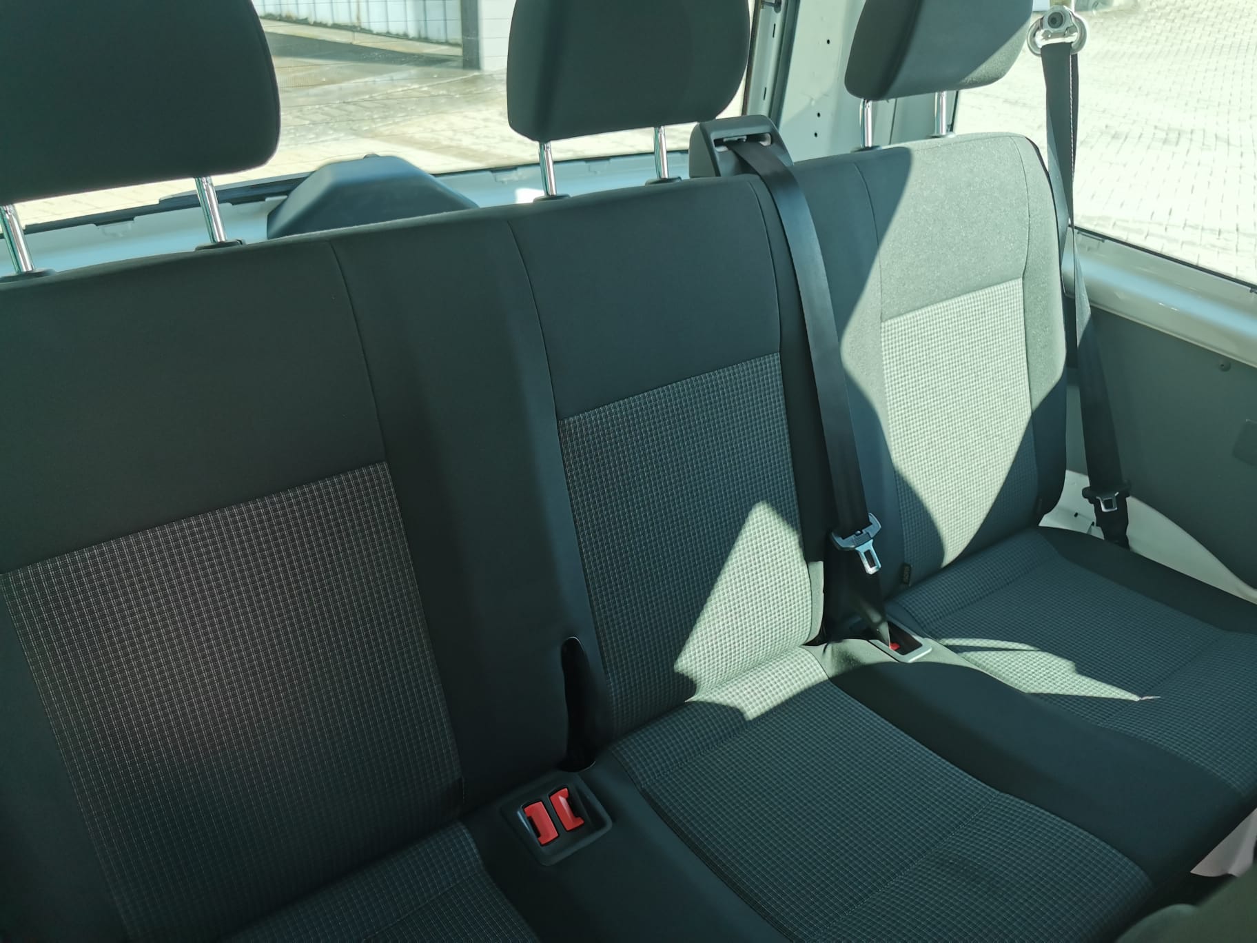 VW T6.1 Kombi 3000 2.0 TDI 150 DSG-image-7