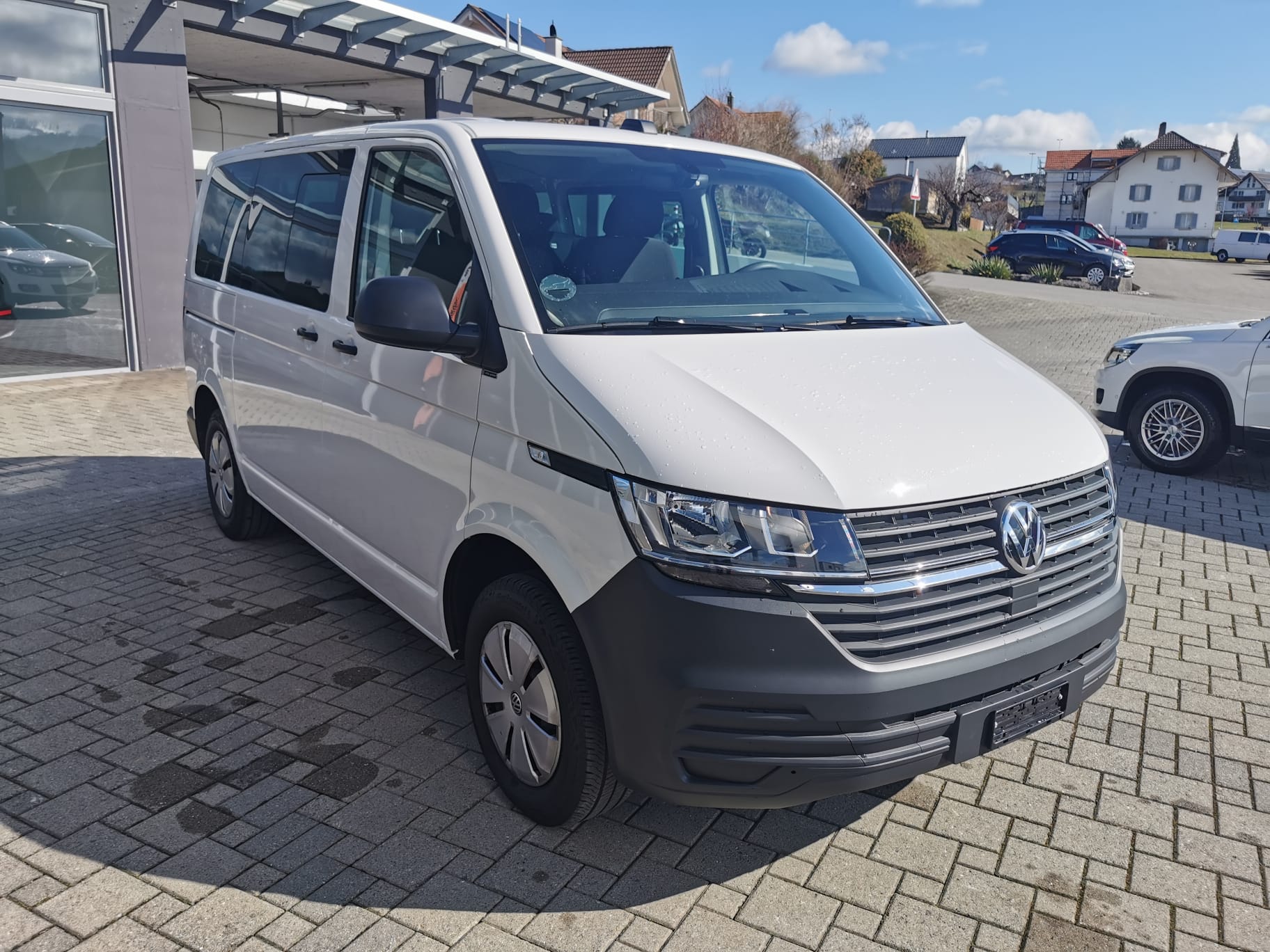 VW T6.1 Kombi 3000 2.0 TDI 150 DSG-image-2
