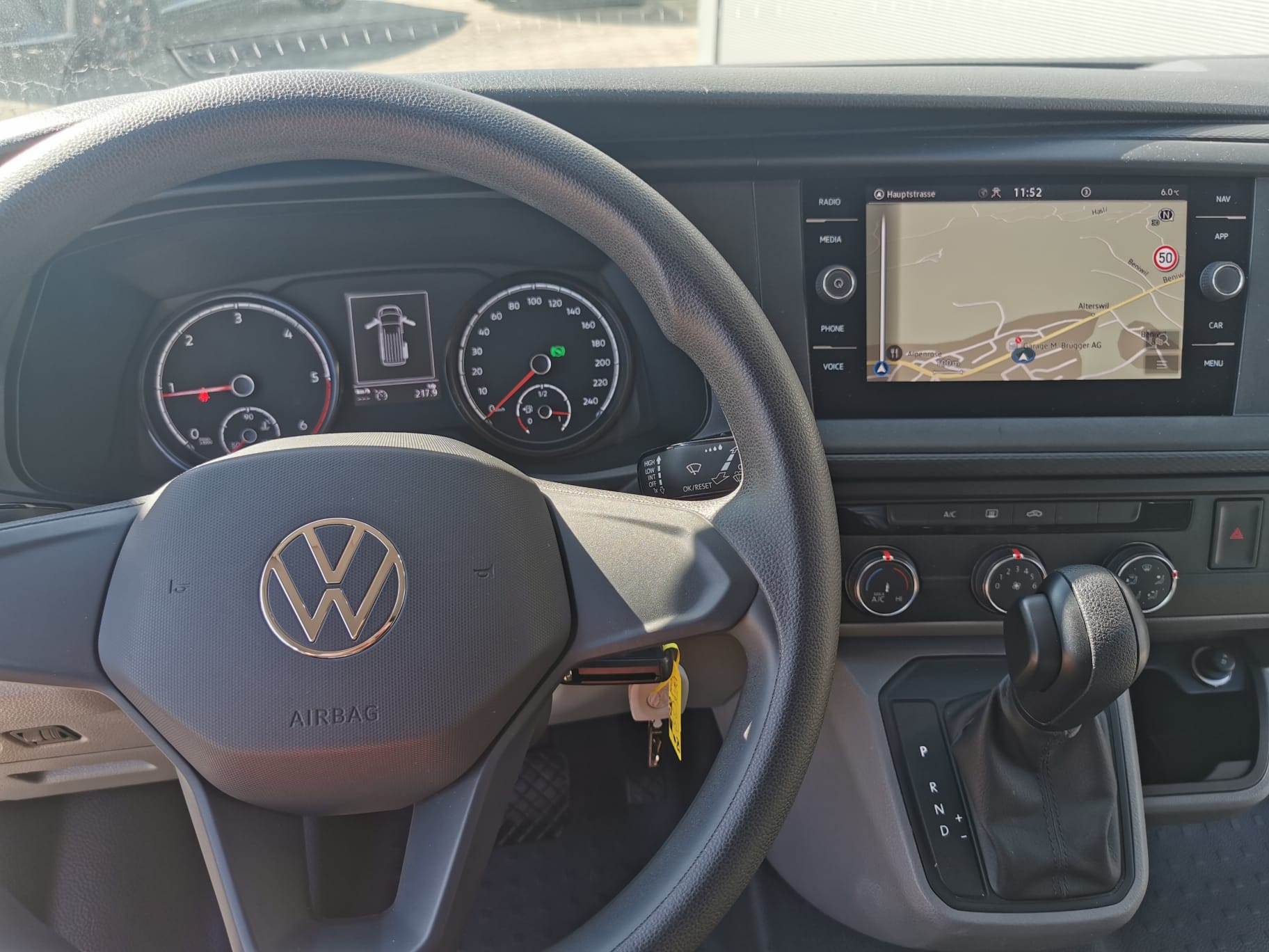 VW T6.1 Kombi 3000 2.0 TDI 150 DSG-image-4