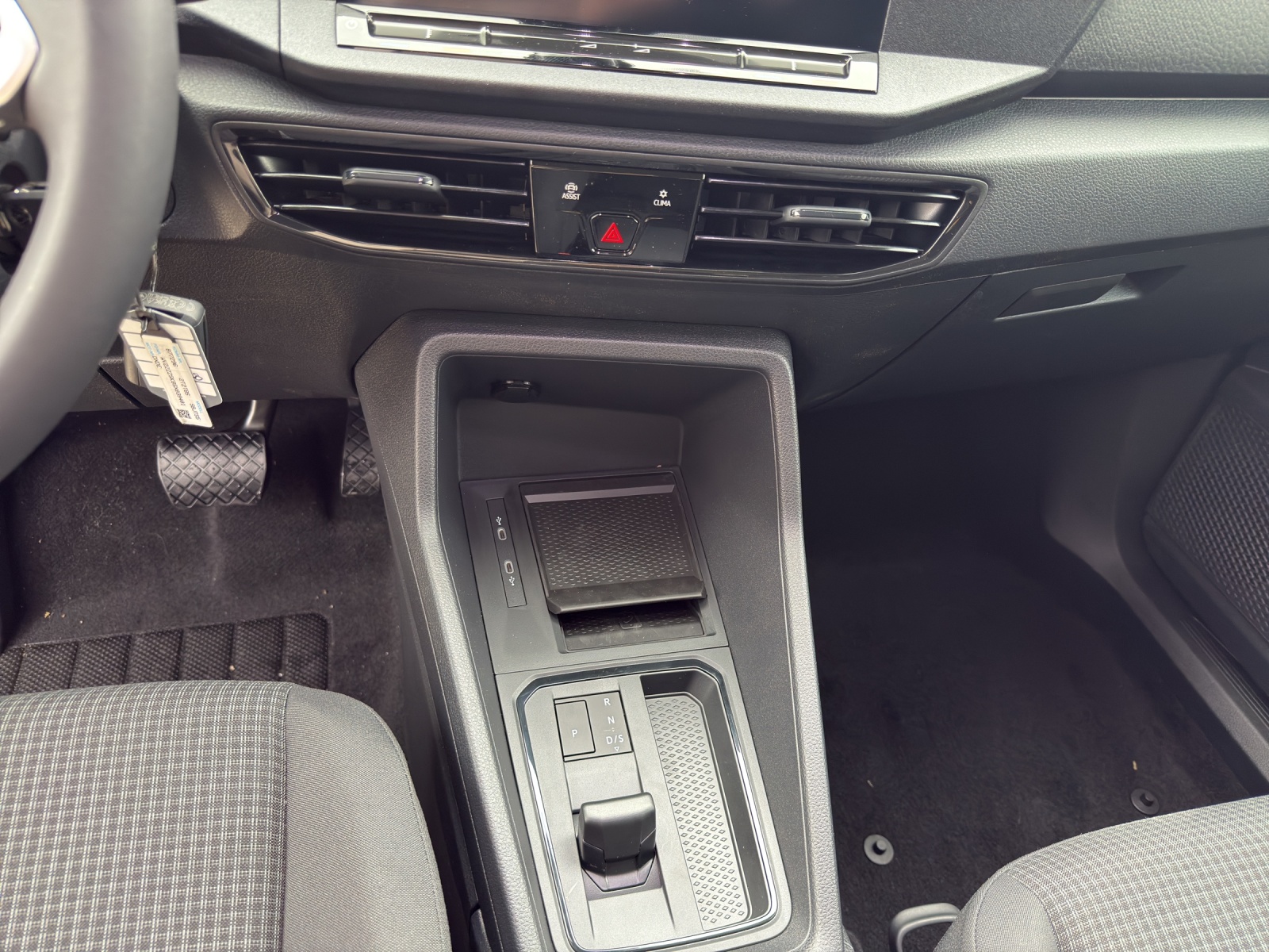 VW Caddy Maxi 1.5 TSI DSG-image-10