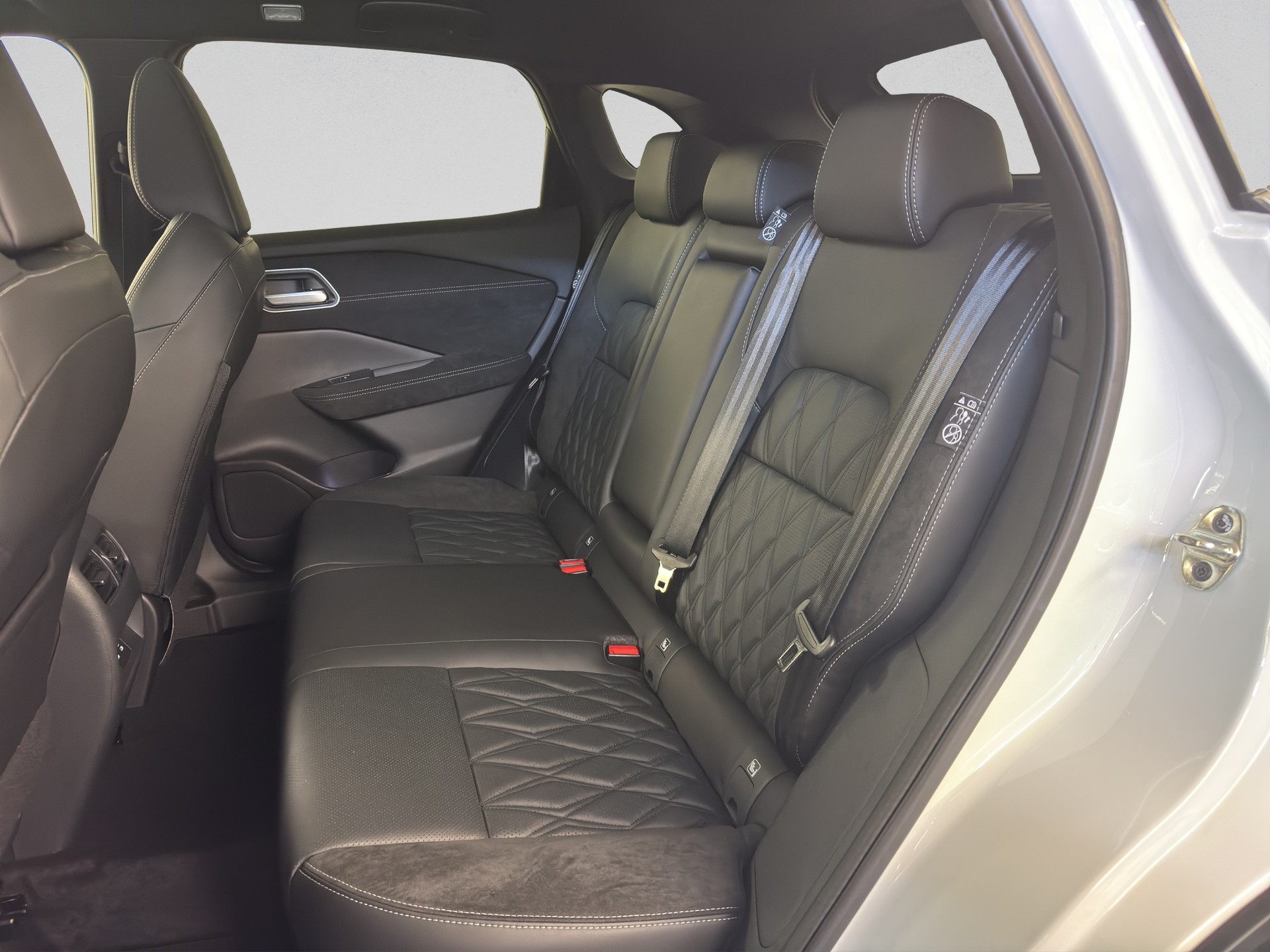 NISSAN Qashqai 1.5 VC-T e-Power Tekna+-image-12