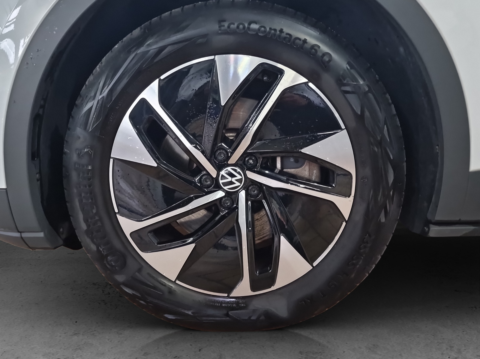 VW ID.4 Pro Performance 77 kWh Family-image-12
