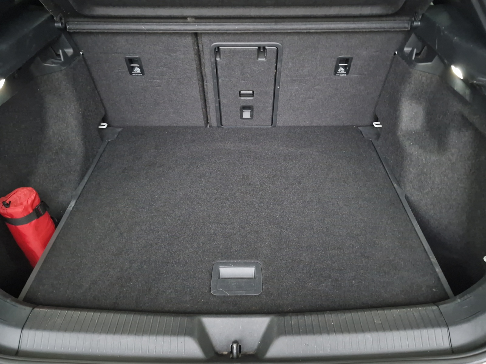VW ID.4 Pro Performance 77 kWh Family-image-11