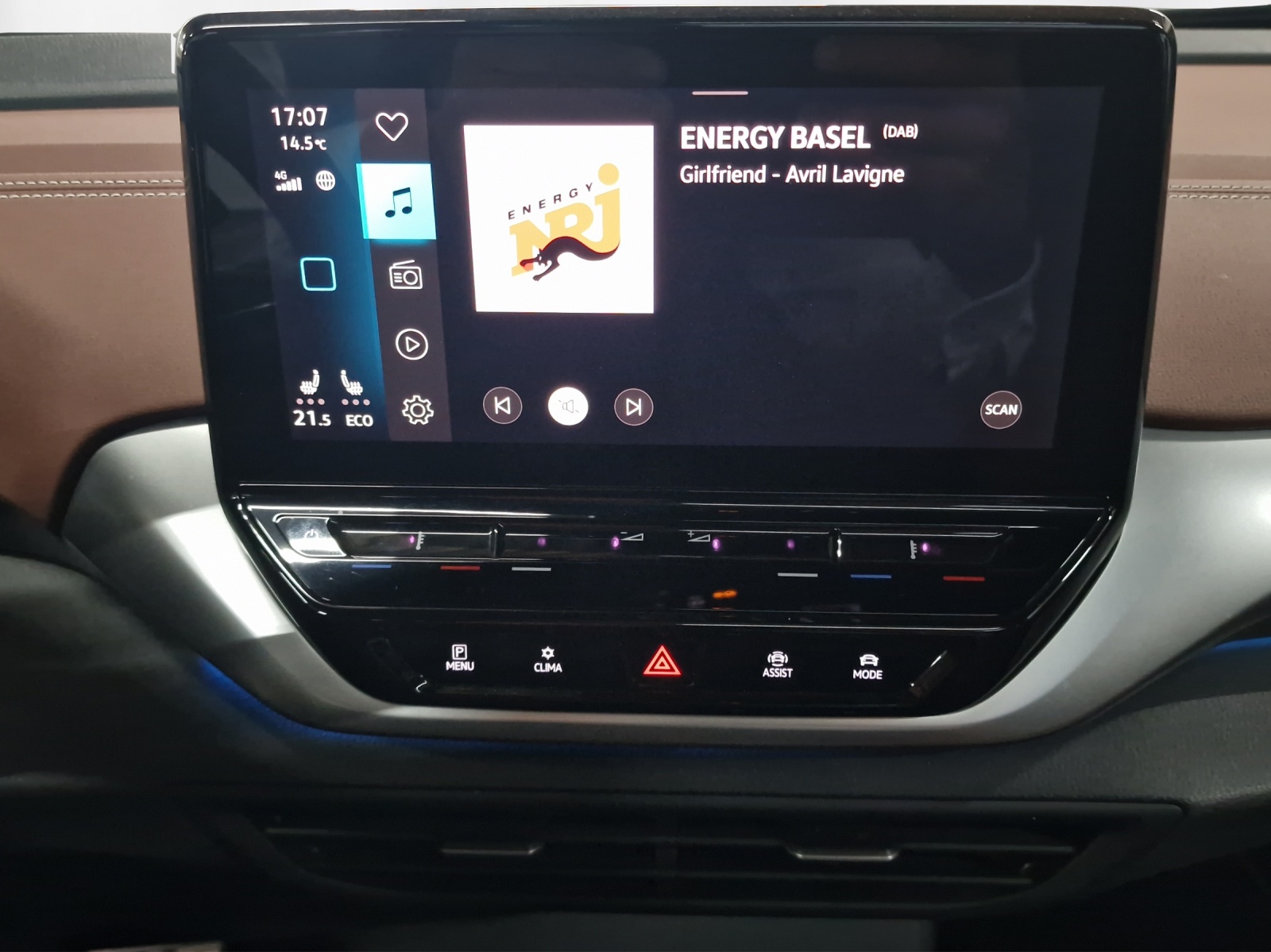 VW ID.4 Pro Performance 77 kWh Family-image-8