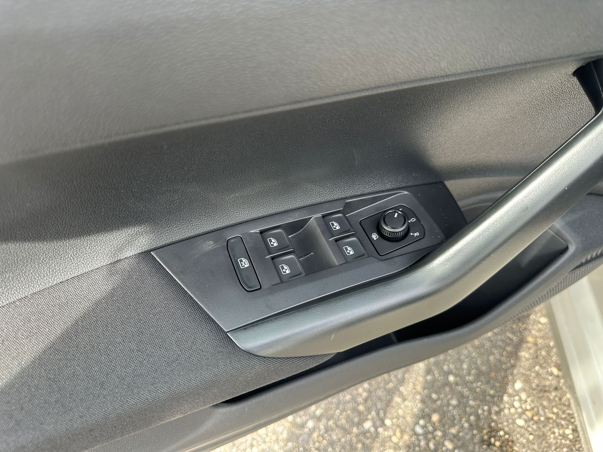 VW Polo 1.0 TSI Basis-image-12